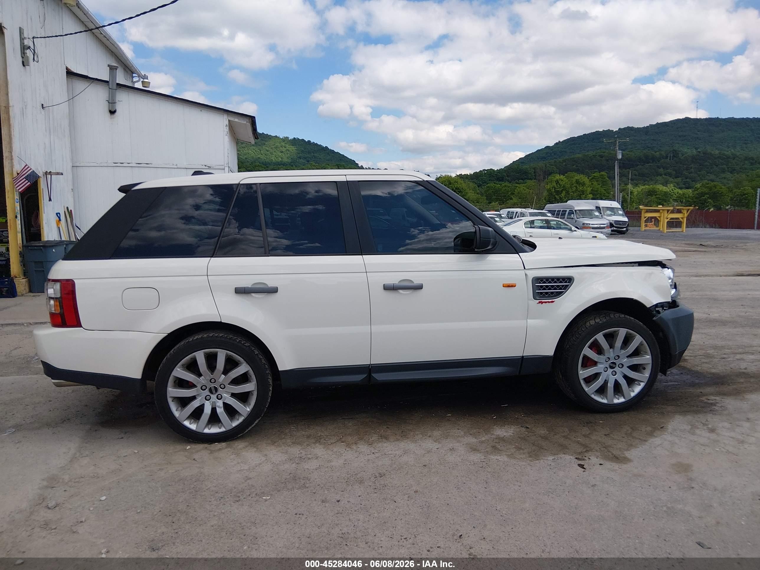 2008 Land Rover Range Rover Sport Supercharged White vin: SALSH23448A173143