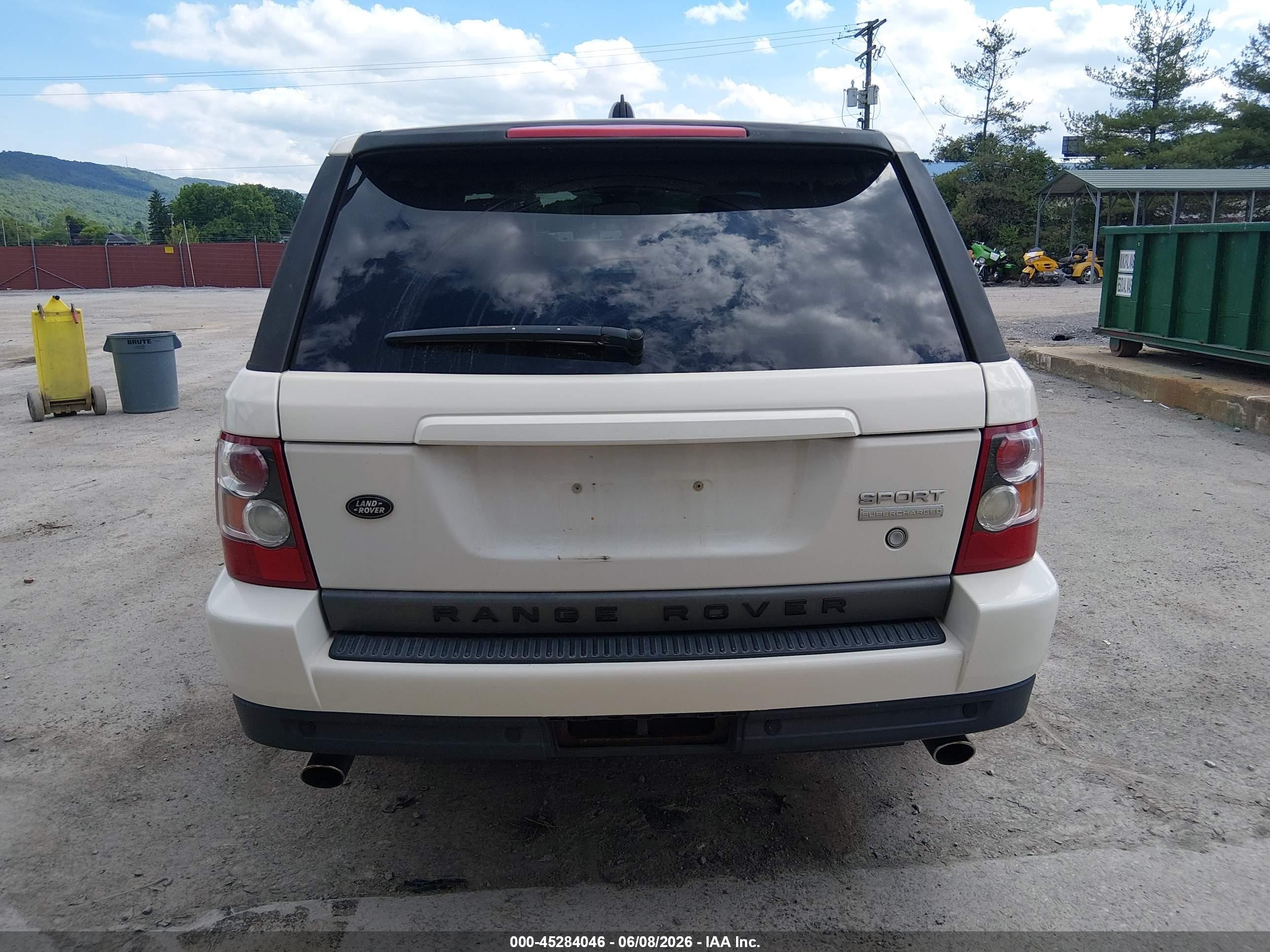 2008 Land Rover Range Rover Sport Supercharged White vin: SALSH23448A173143