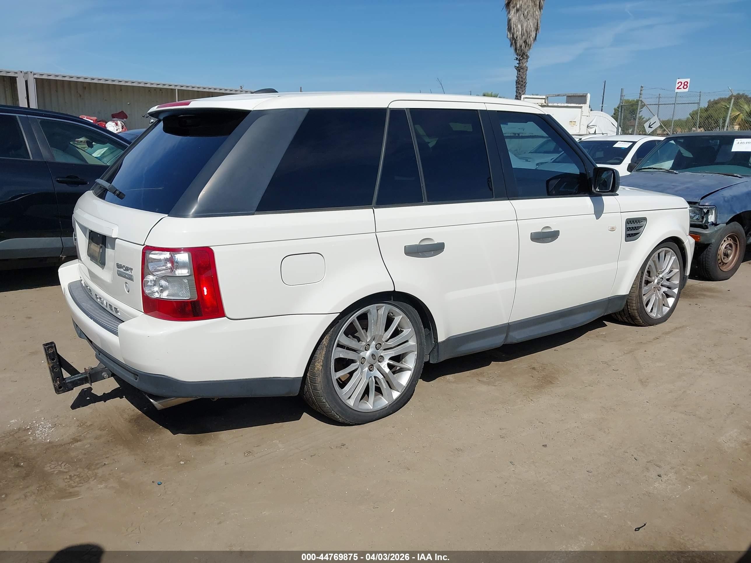 2009 Land Rover Range Rover Sport Supercharged White vin: SALSH23469A203924