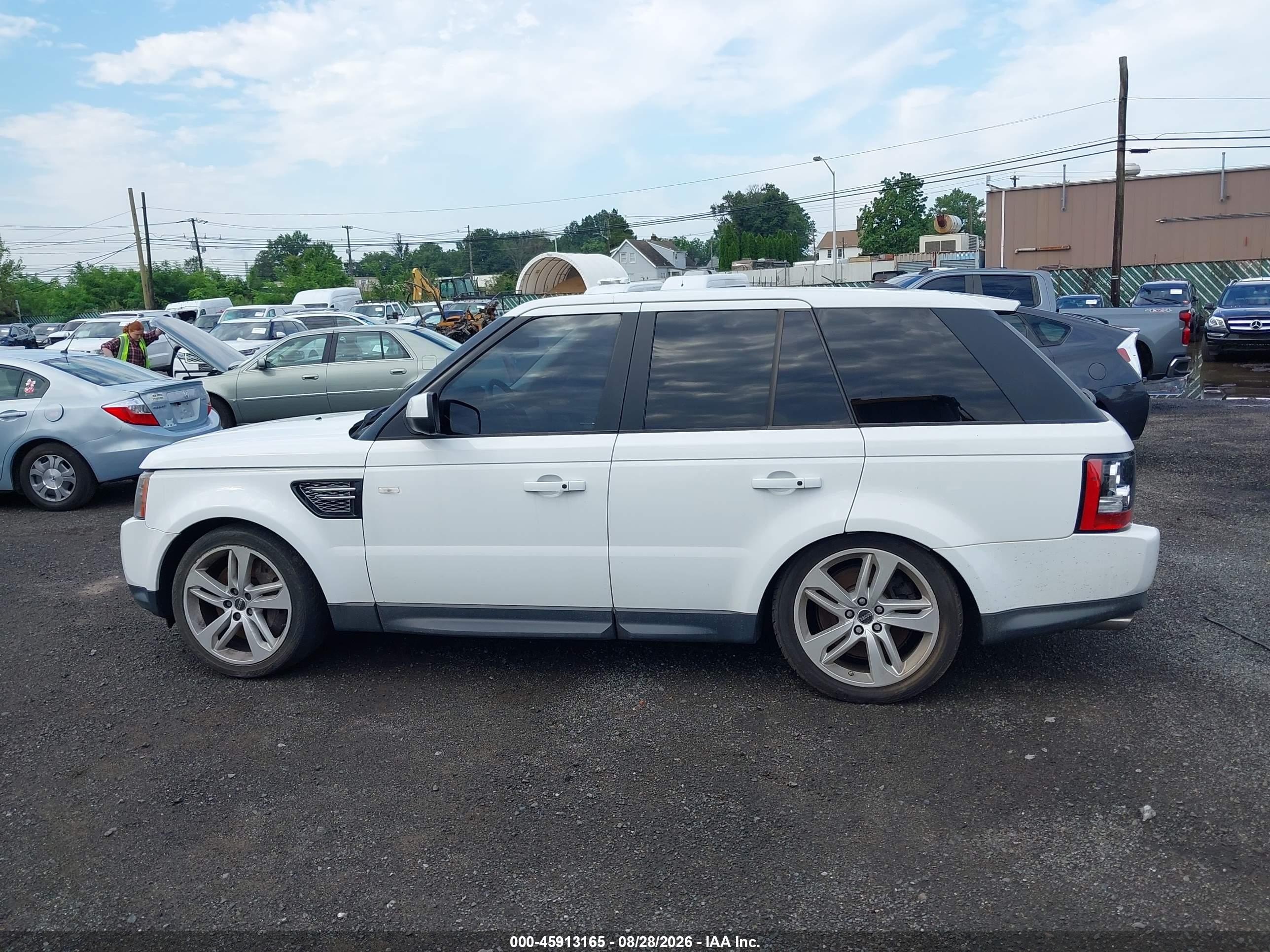 2013 Land Rover Range Rover Sport   White vin: SALSH2E45DA766887