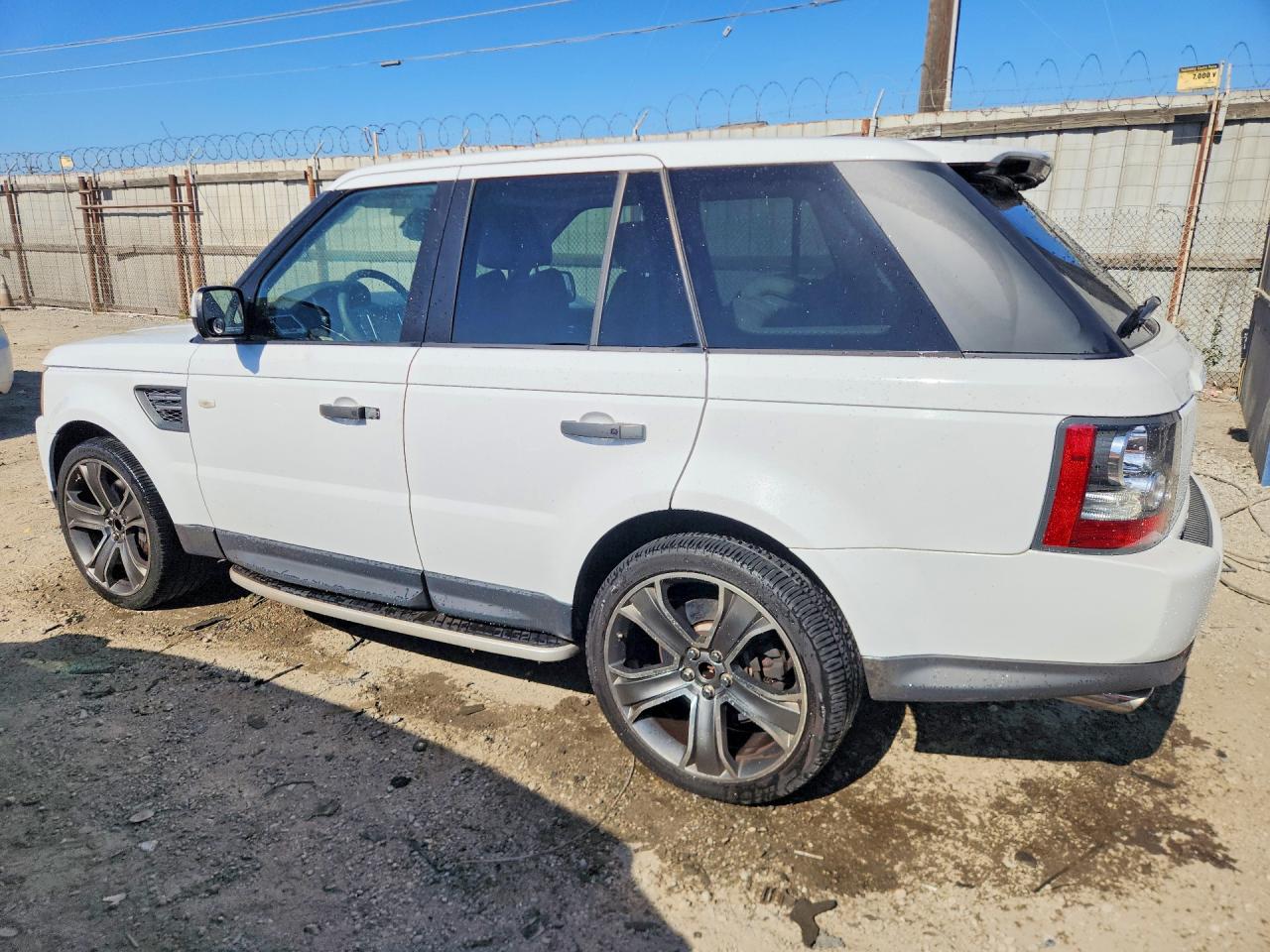 2011 Land Rover Range Rover Sport Sc White vin: SALSH2E49BA287434