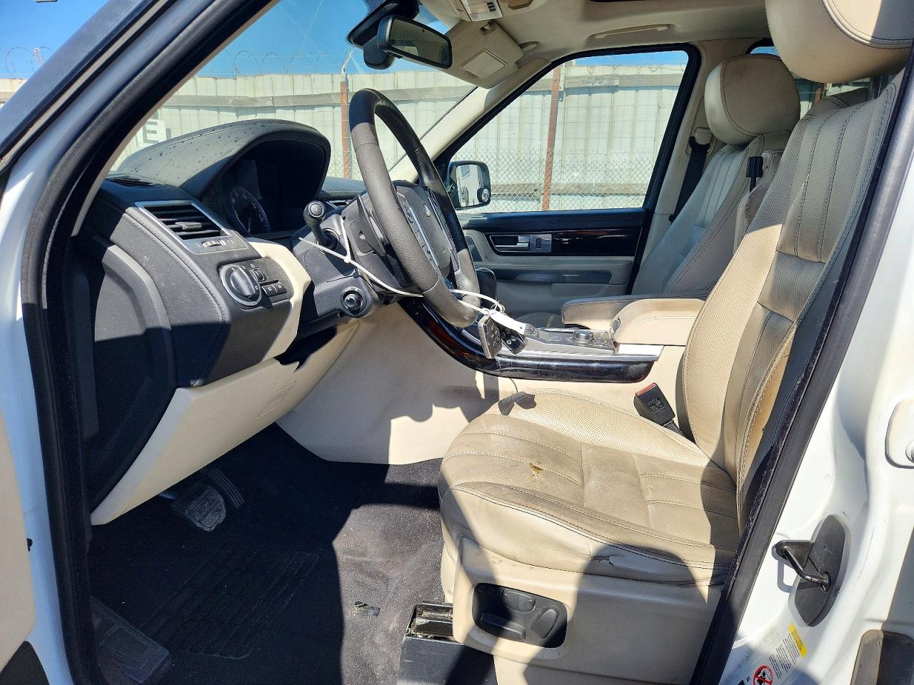 2011 Land Rover Range Rover Sport Sc White vin: SALSH2E49BA287434