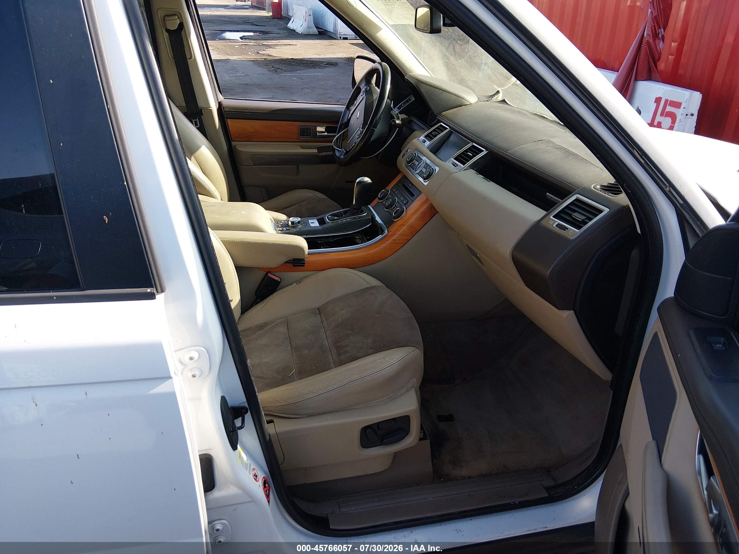 2011 Land Rover Range Rover Sport Hse White vin: SALSK2D40BA295375