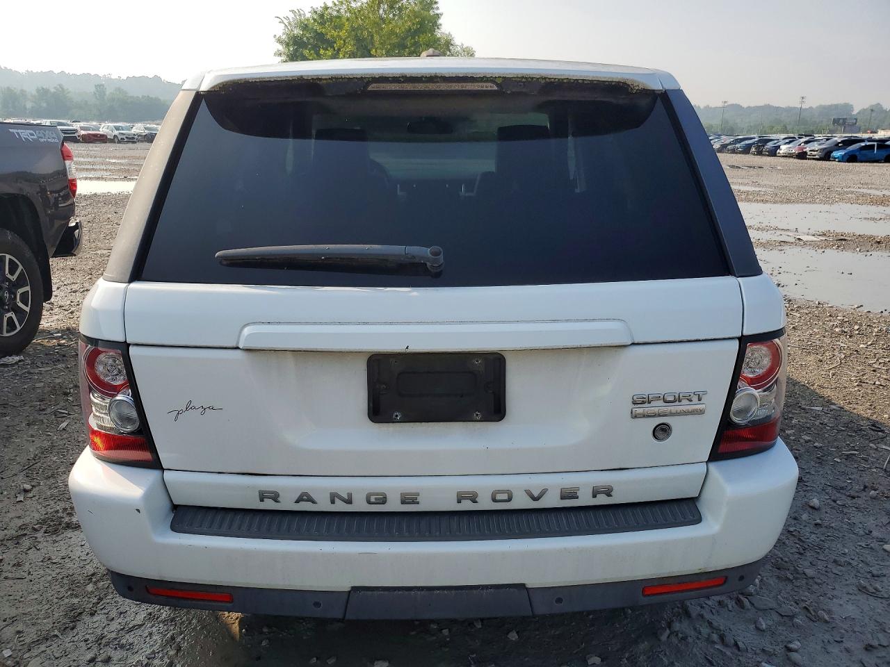 2011 Land Rover Range Rover Sport Lux White vin: SALSK2D41BA715600