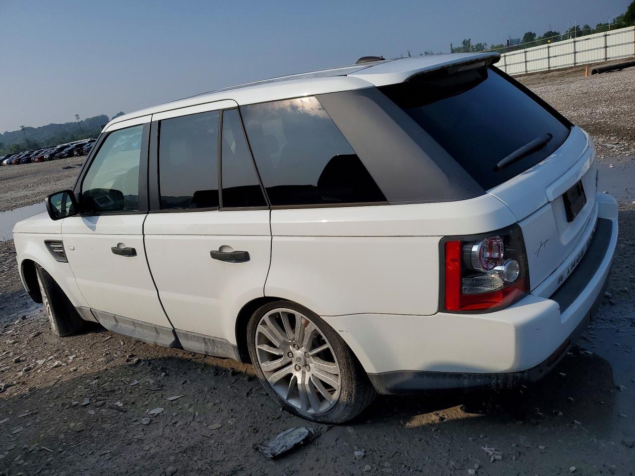 2011 Land Rover Range Rover Sport Lux White vin: SALSK2D41BA715600