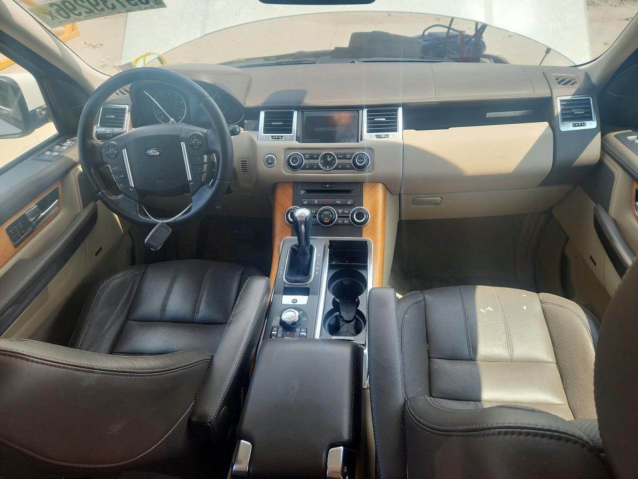 2011 Land Rover Range Rover Sport Lux White vin: SALSK2D41BA715600
