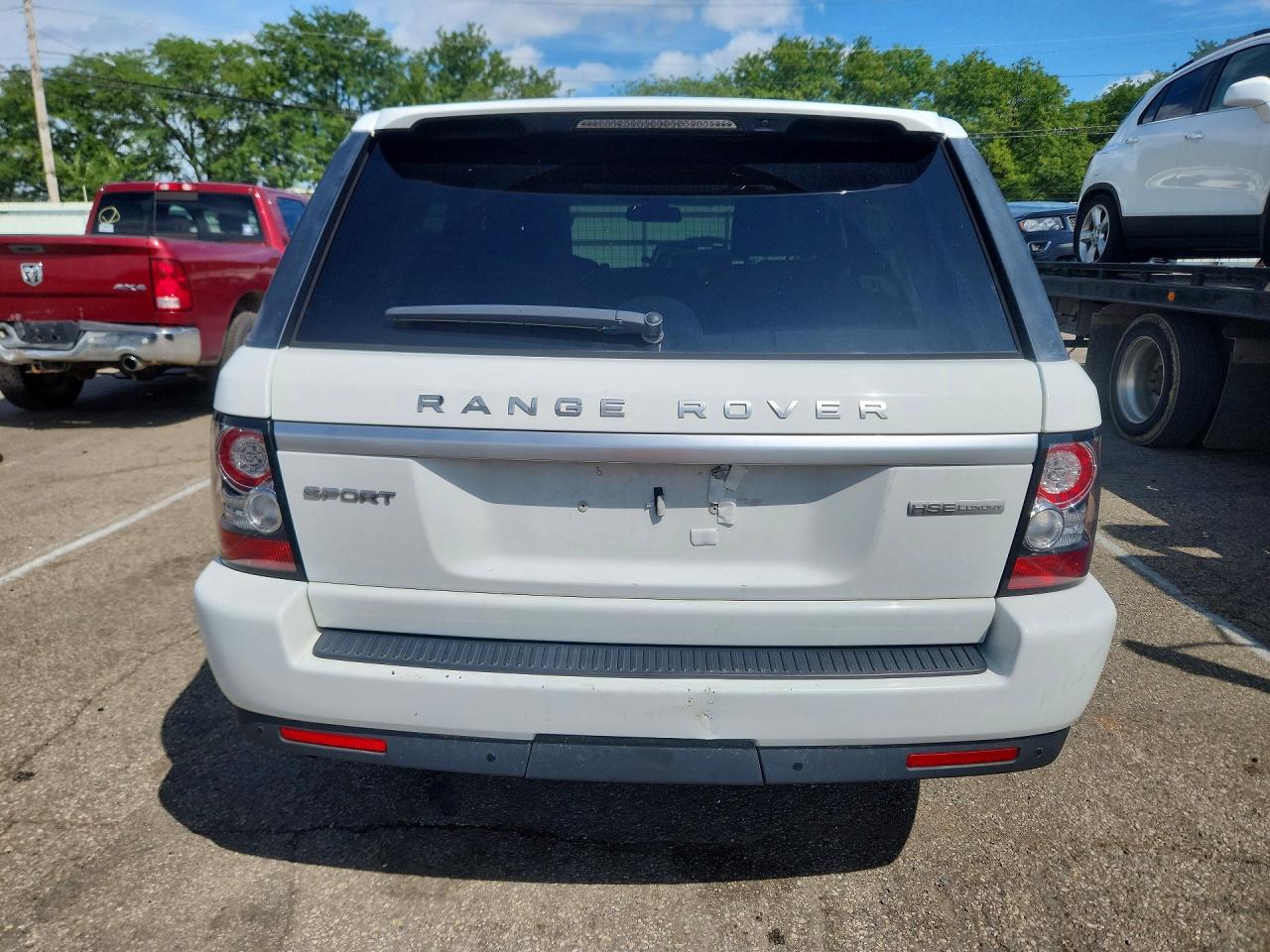 2012 Land Rover Range Rover Sport Hse Luxury White vin: SALSK2D42CA755024