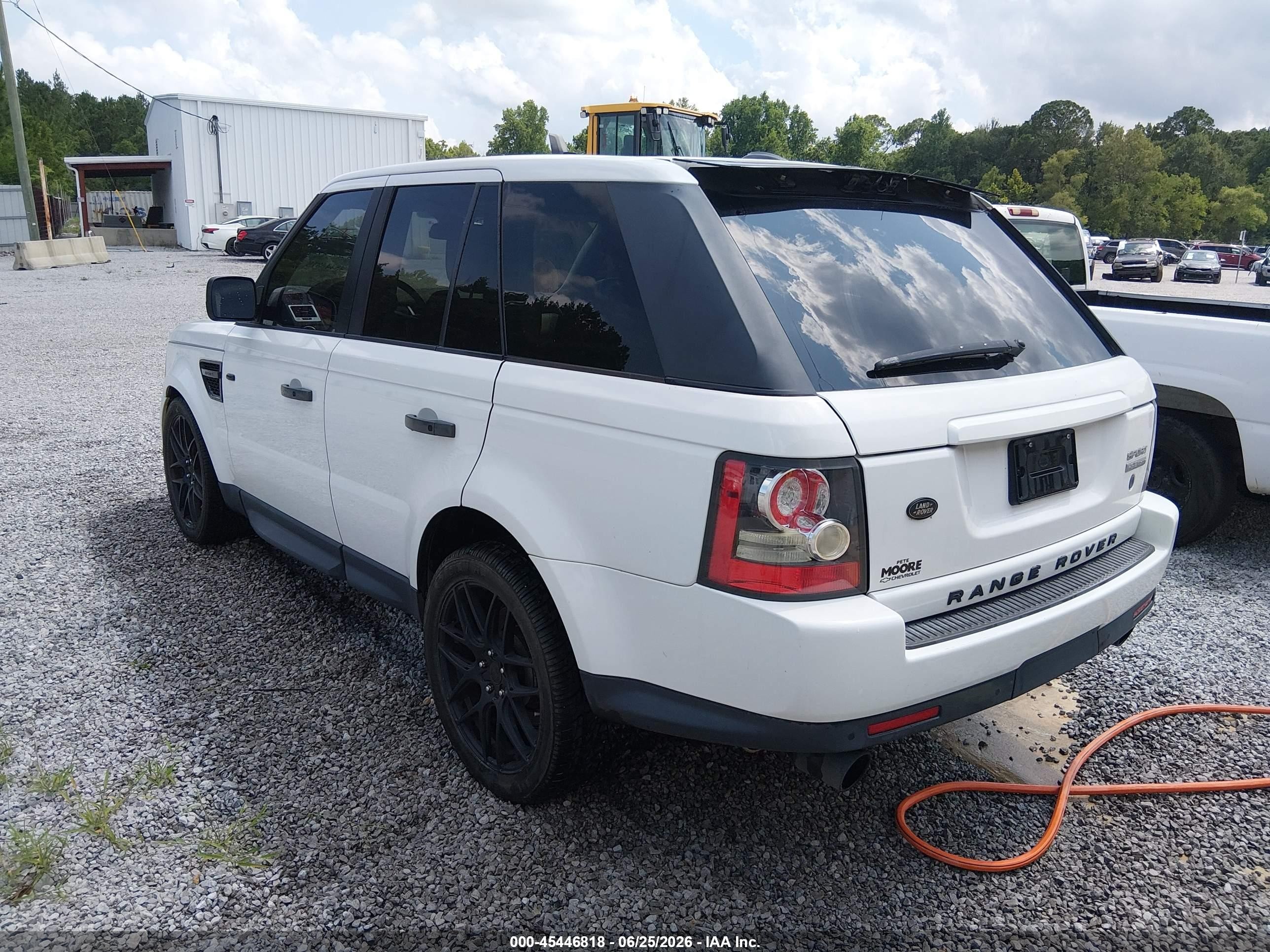 2011 Land Rover Range Rover Sport Hse White vin: SALSK2D43BA266162