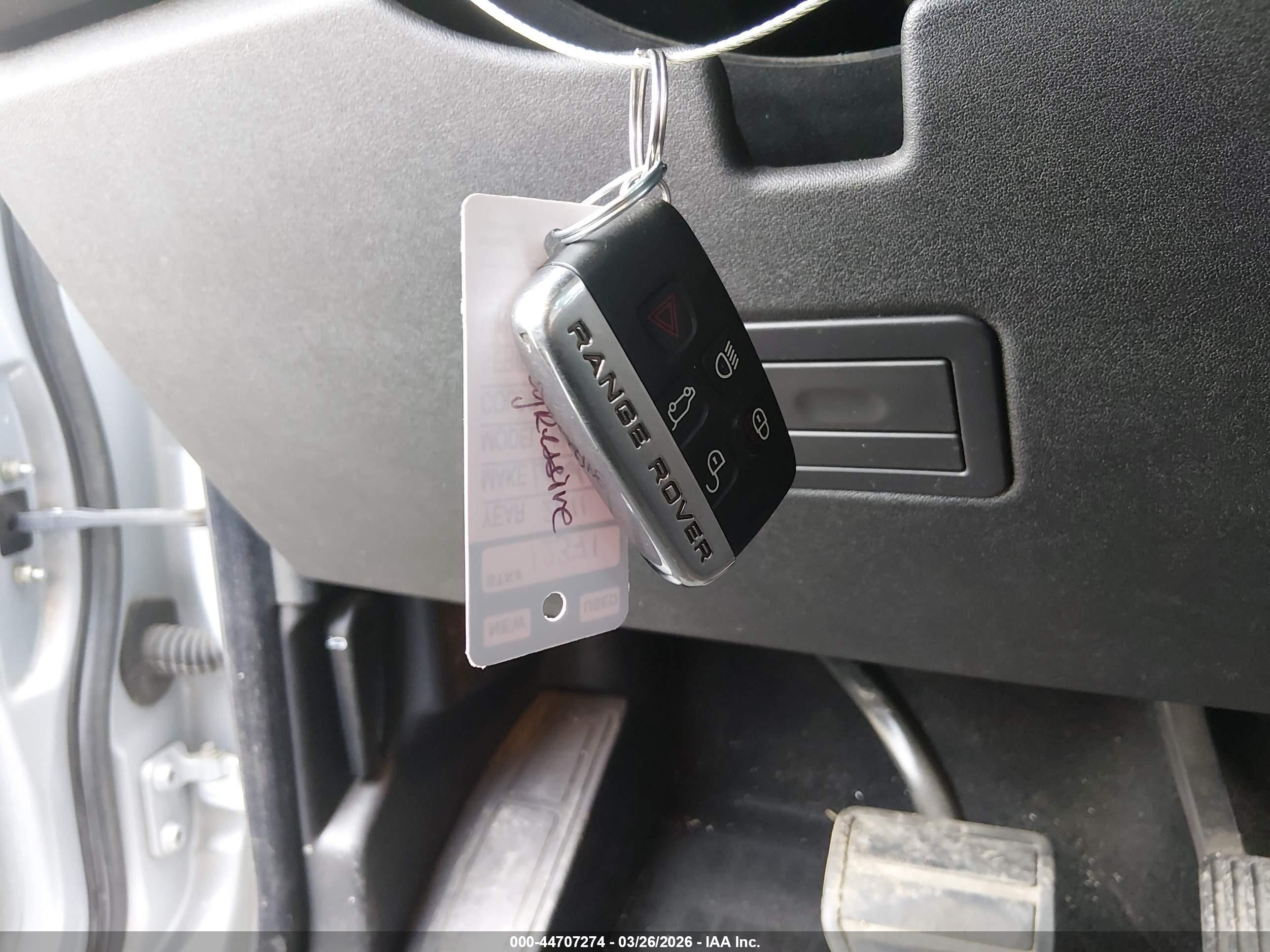 2011 Land Rover Range Rover Sport Hse Silver vin: SALSK2D45BA272626