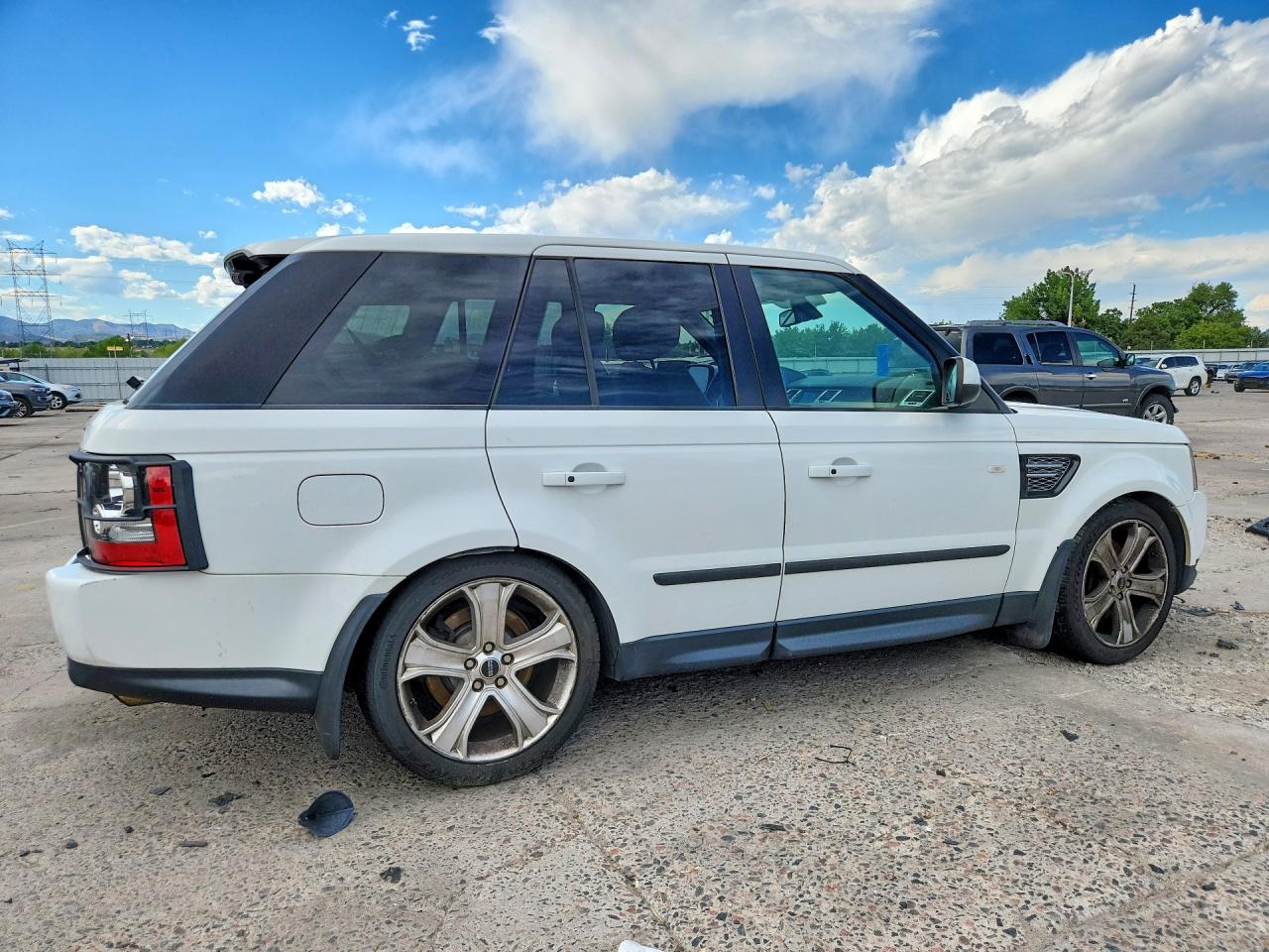 2012 Land Rover Range Rover Sport Hse Luxury White vin: SALSK2D45CA743868