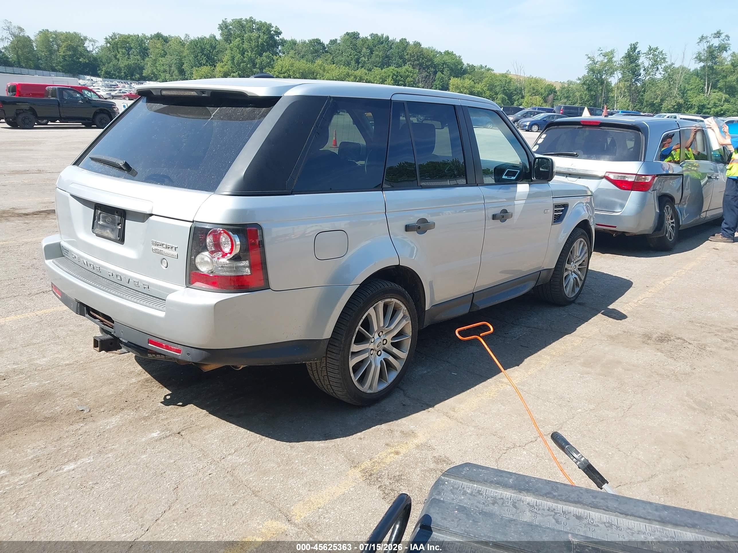 2011 Land Rover Range Rover Sport Hse Silver vin: SALSK2D46BA267578