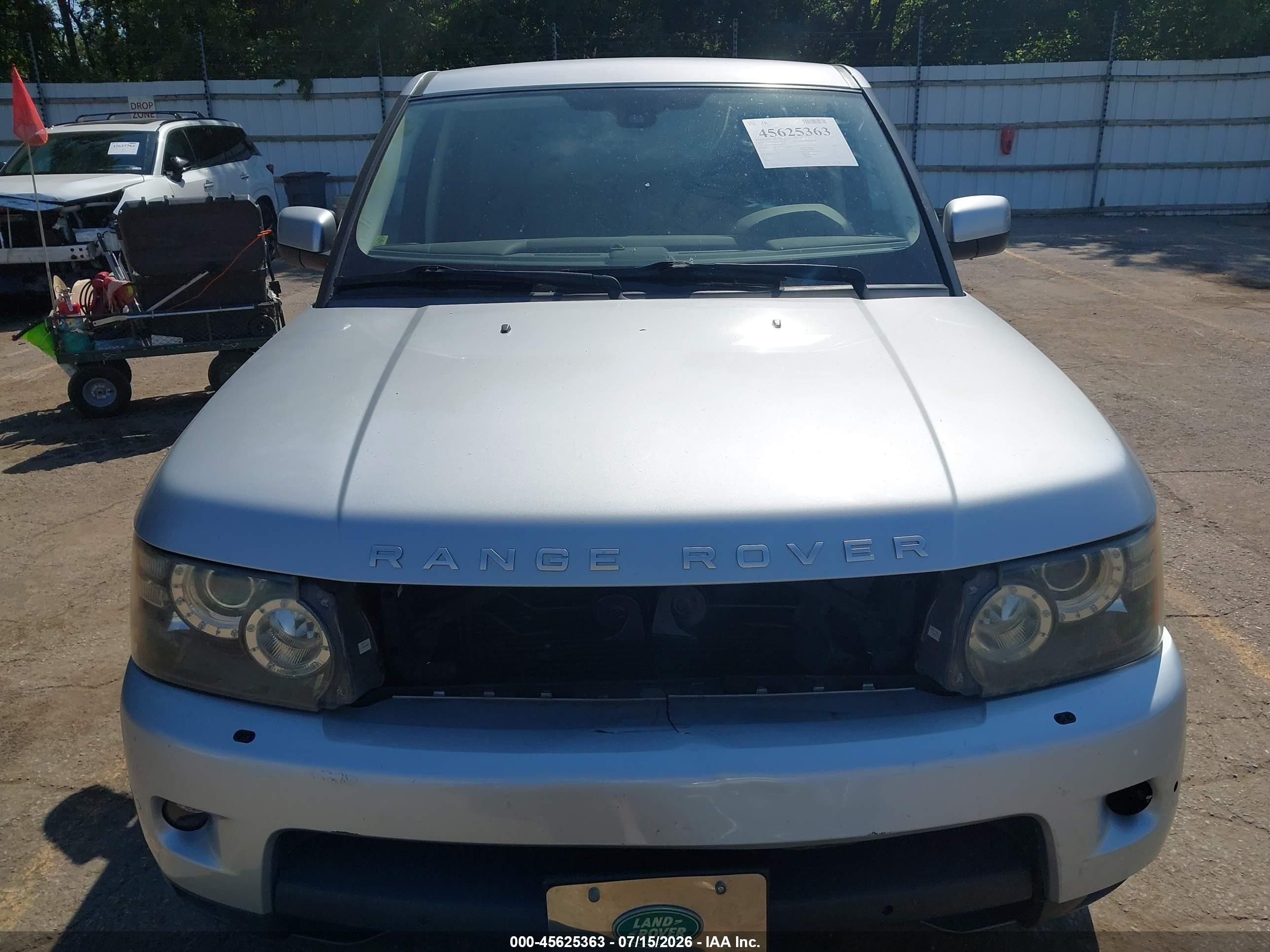2011 Land Rover Range Rover Sport Hse Silver vin: SALSK2D46BA267578