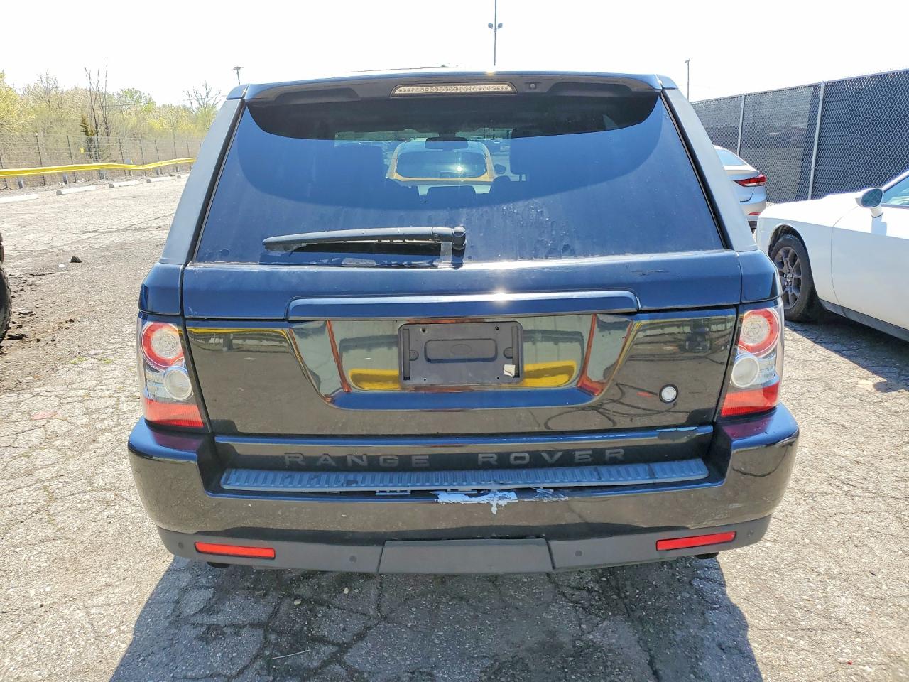 2011 Land Rover Range Rover Sport Lux Black vin: SALSK2D47BA259604