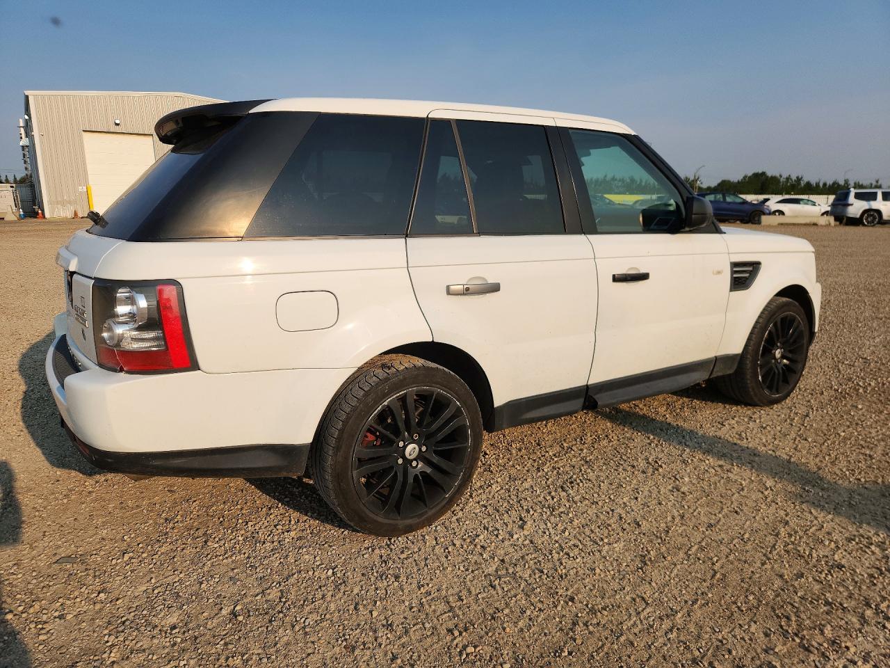 2011 Land Rover Range Rover Sport Lux White vin: SALSK2D48BA283149