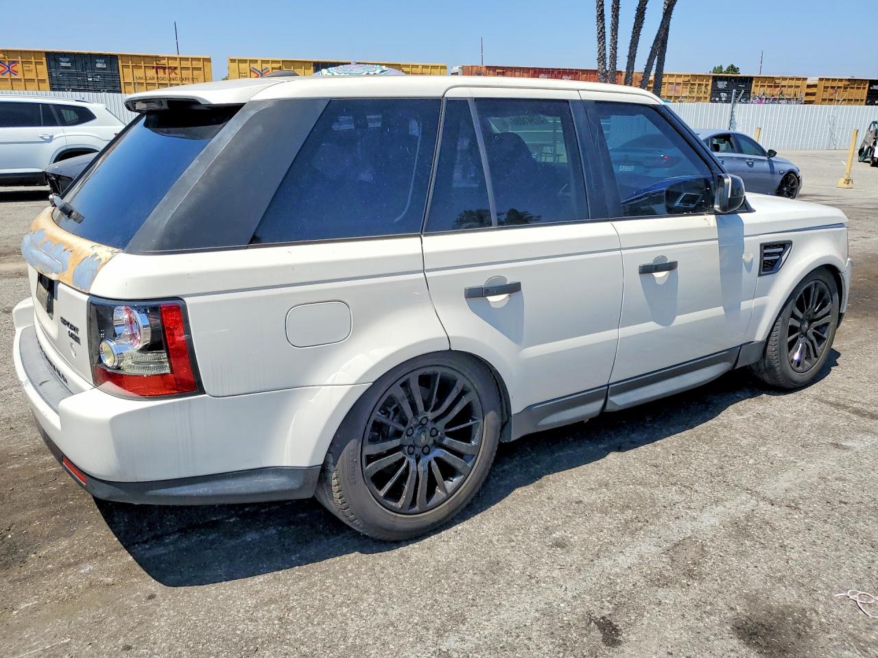 2010 Land Rover Range Rover Sport Lux White vin: SALSK2D49AA228269