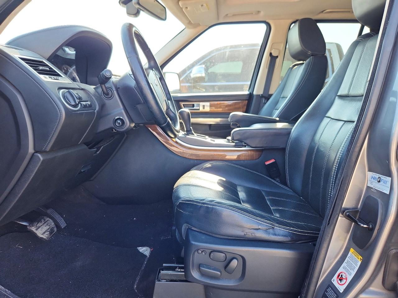 2010 Land Rover Range Rover Sport Lux Silver vin: SALSK2D49AA233651