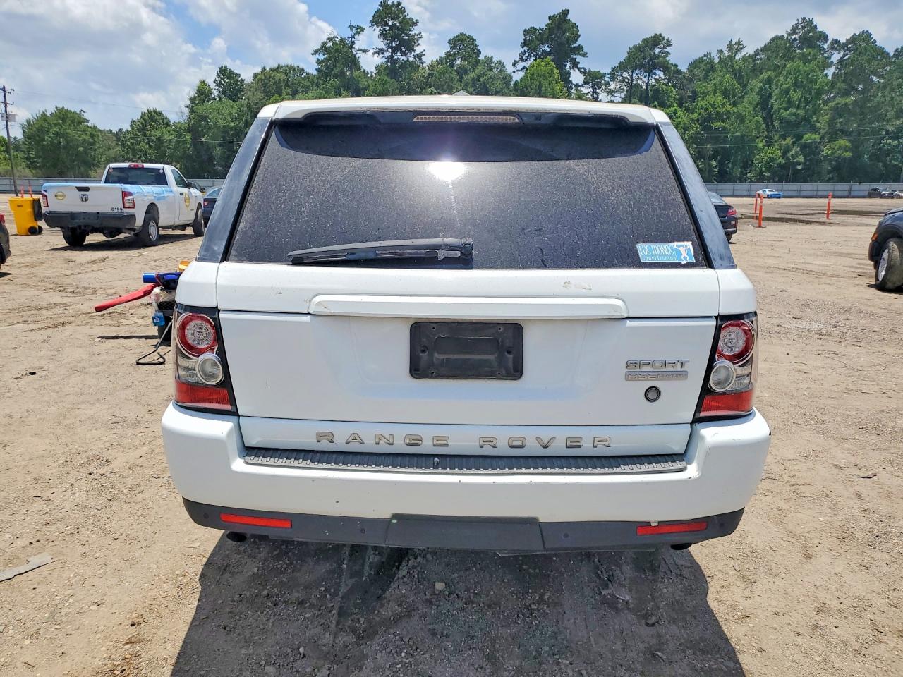 2011 Land Rover Range Rover Silver vin: SALSK2D49BA270474