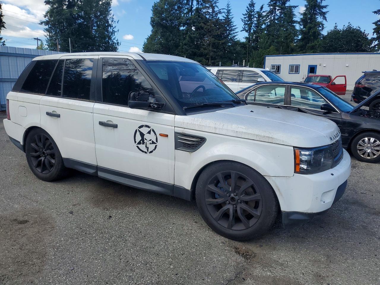 2011 Land Rover Range Rover Sport Lux White vin: SALSK2D4XBA296713