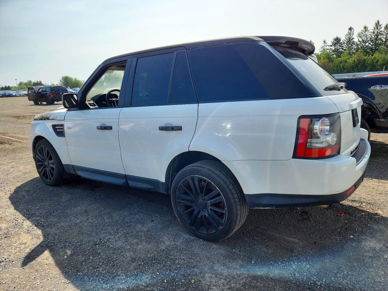 2011 Land Rover Range Rover Sport Lux Two Tone vin: SALSK2D4XBA708192