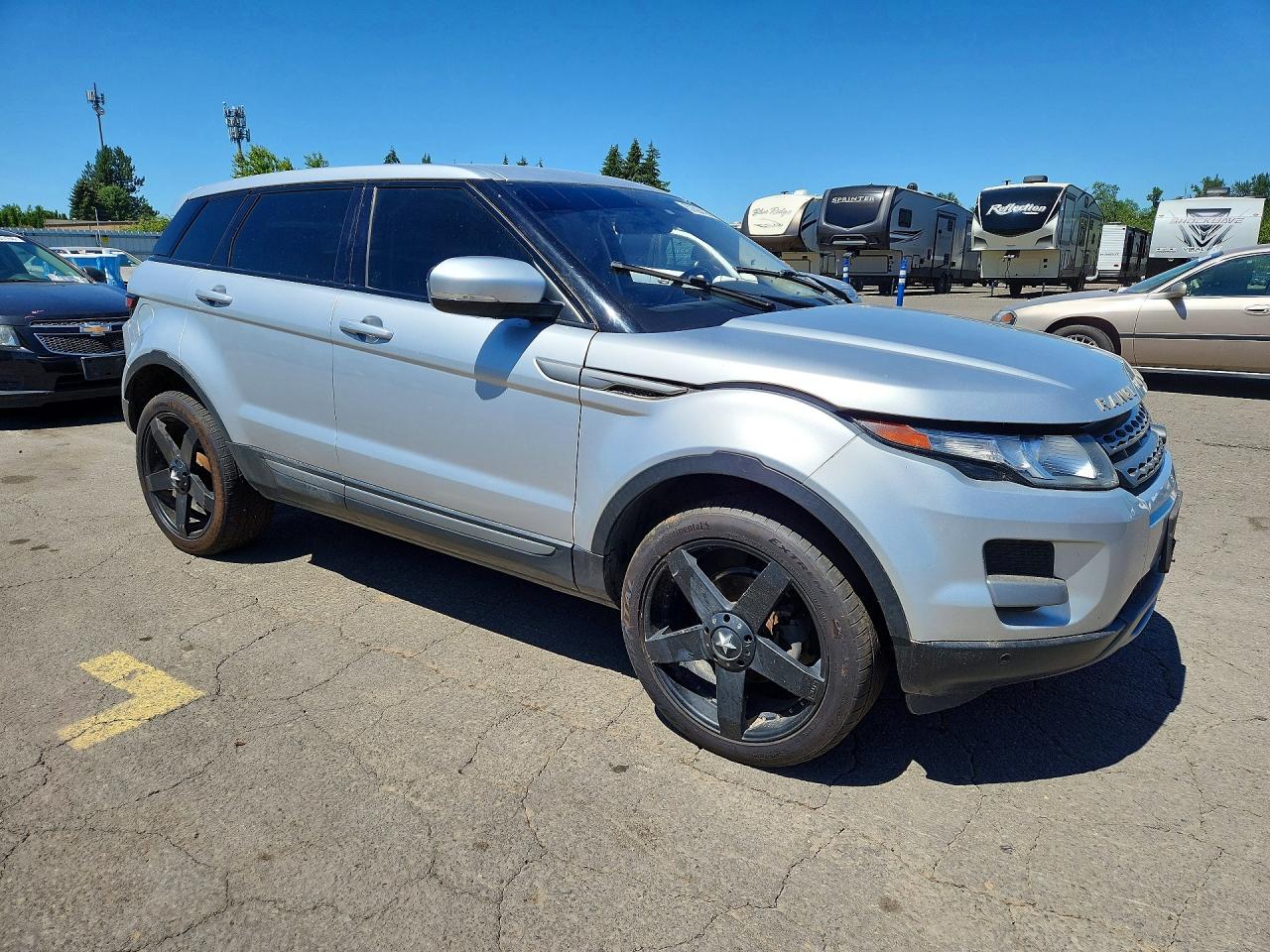 2013 Land Rover Range Rover Evoque Pure Silver vin: SALVN2BG0DH726664