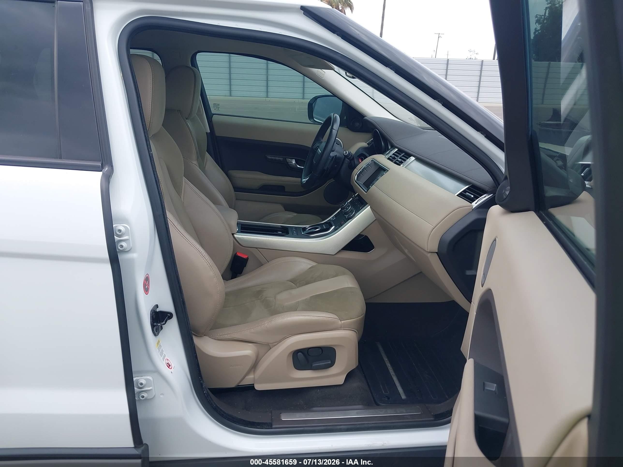 2013 Land Rover Range Rover Evoque Pure Белый vin: SALVN2BG0DH730018