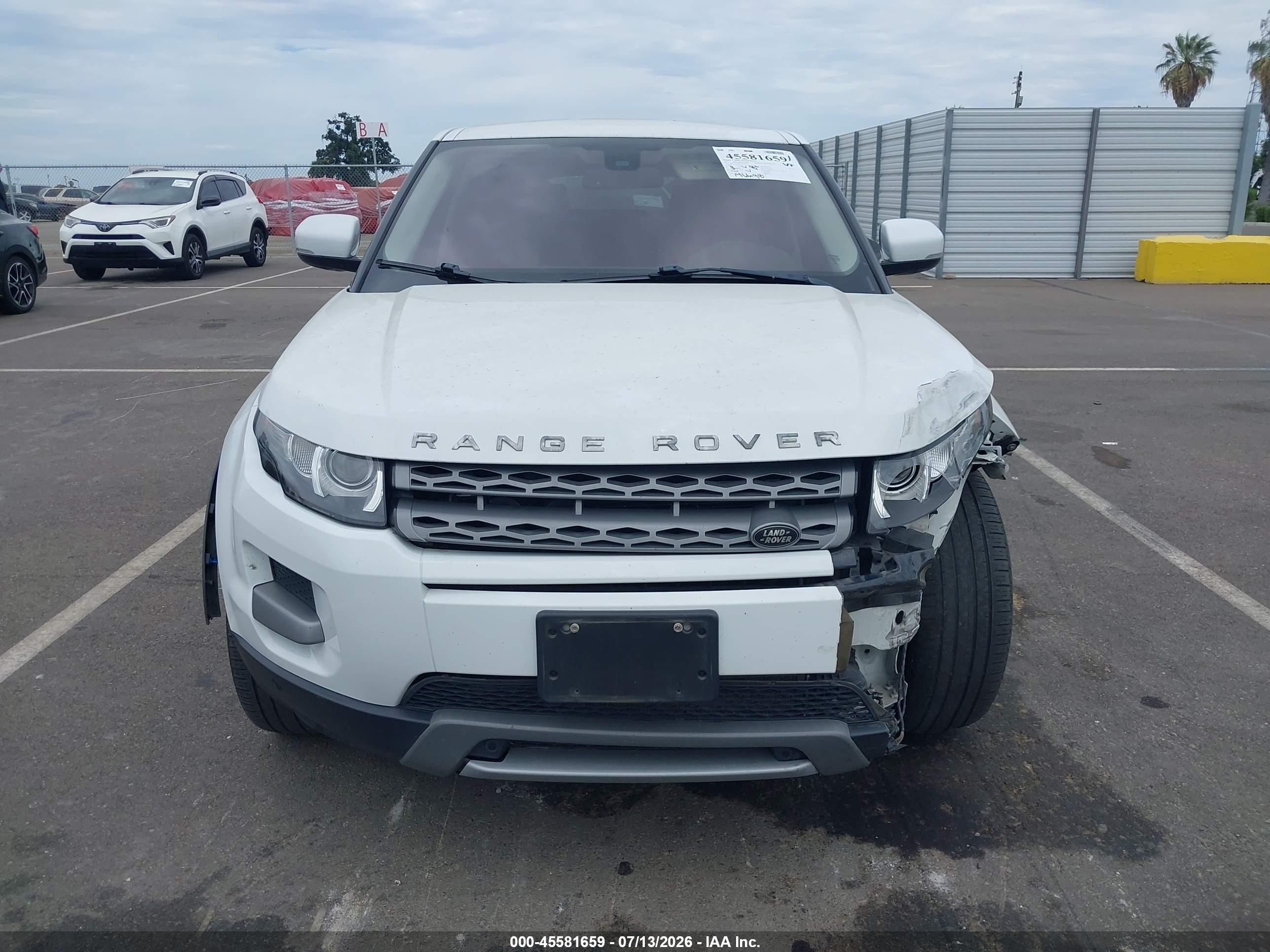 2013 Land Rover Range Rover Evoque Pure Белый vin: SALVN2BG0DH730018