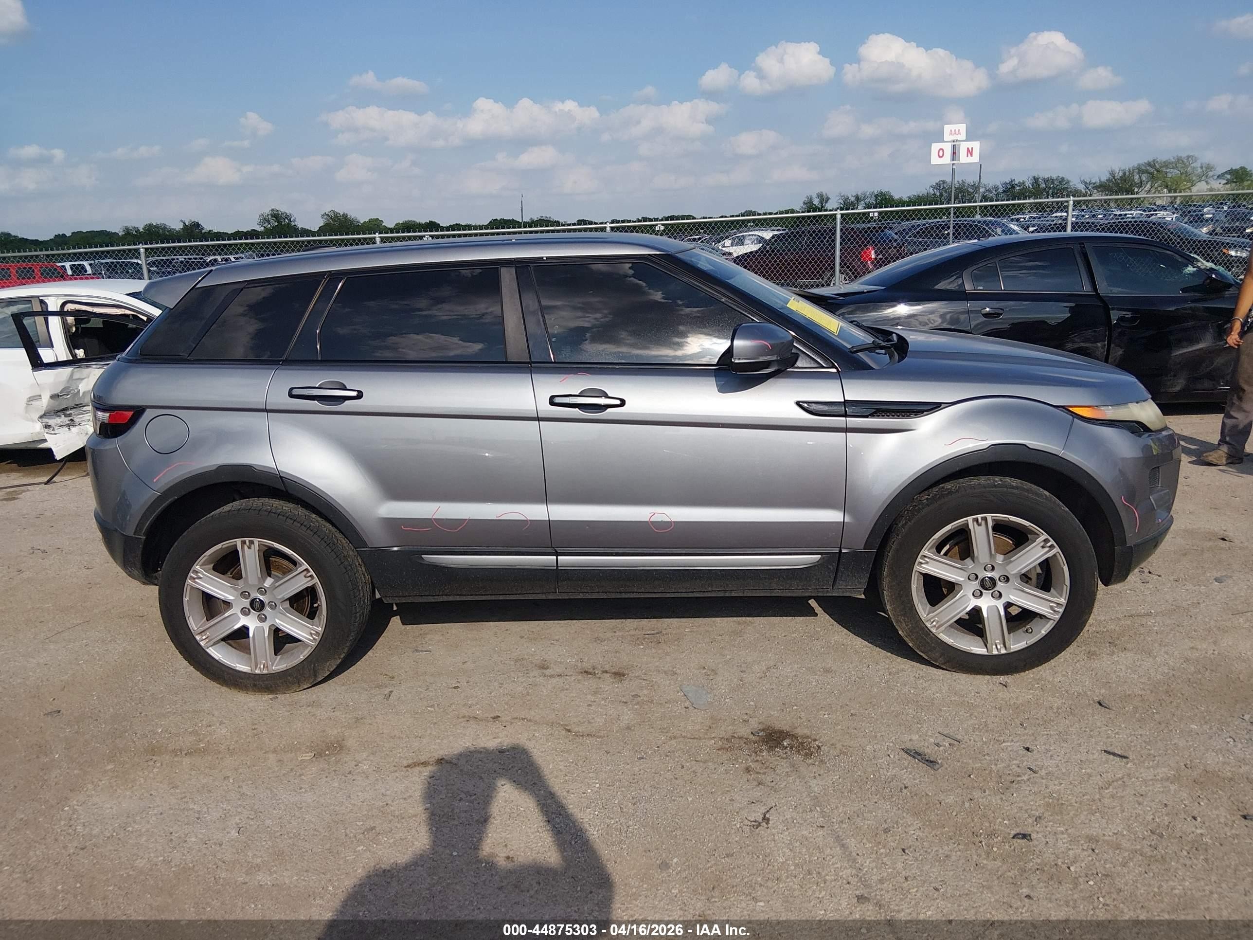 2013 Land Rover Range Rover Evoque Pure Gray vin: SALVN2BG3DH799852