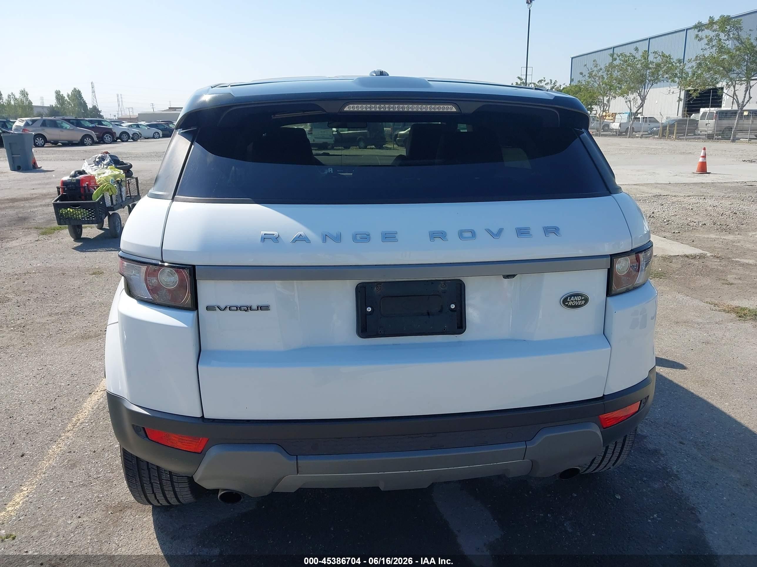 2015 Land Rover Range Rover Evoque Pure White vin: SALVN2BG4FH029100