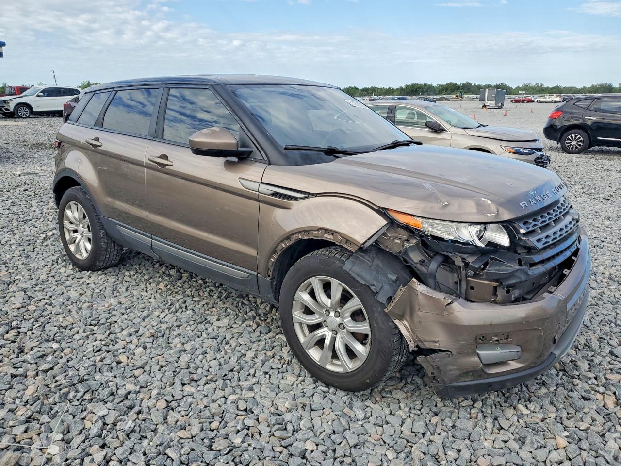 2015 Land Rover Range Rover Evoque Pure Tan vin: SALVN2BG4FH050450