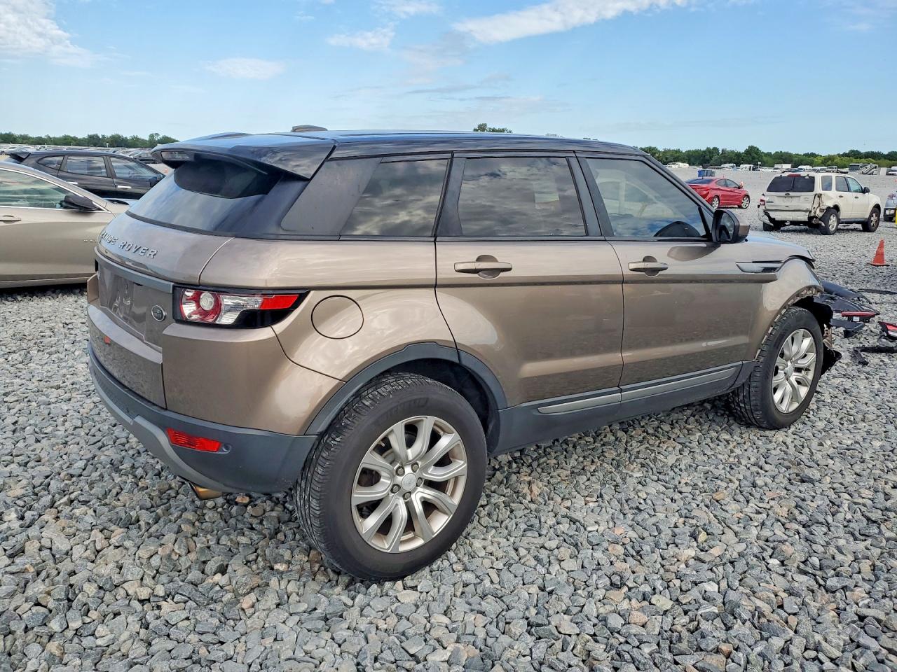 2015 Land Rover Range Rover Evoque Pure Tan vin: SALVN2BG4FH050450