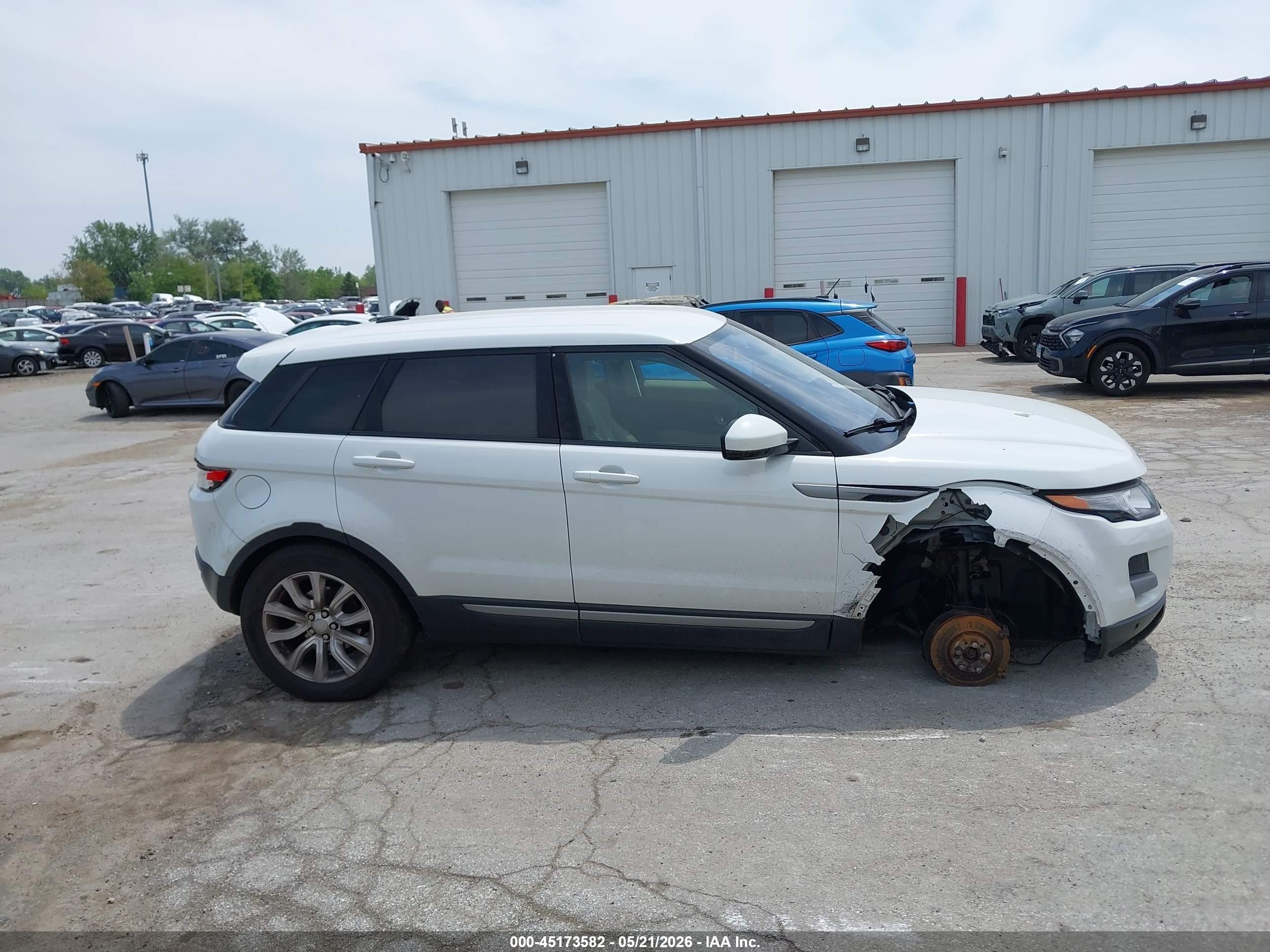 2015 Land Rover Range Rover Evoque Pure Белый vin: SALVN2BG4FH076546