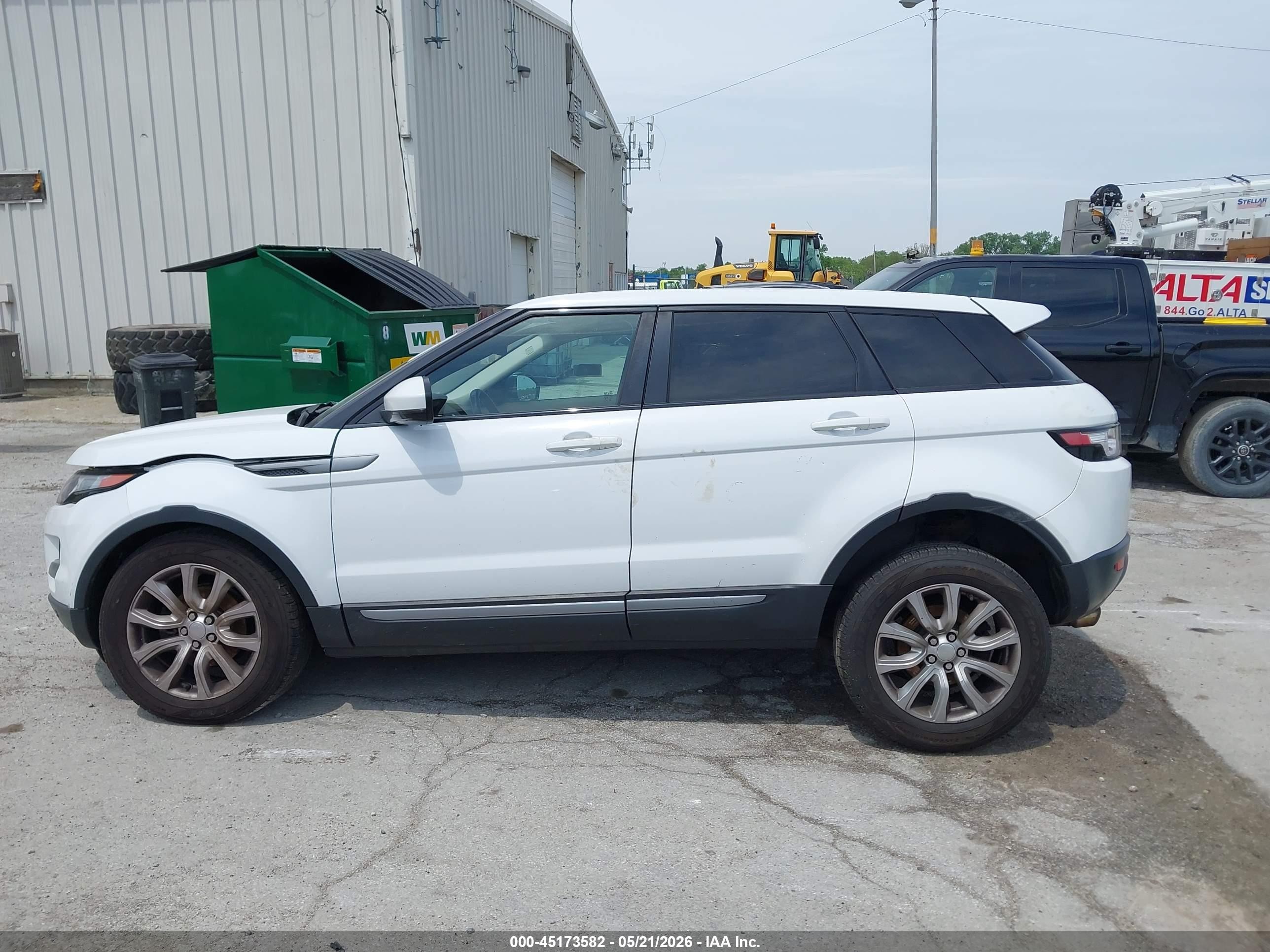 2015 Land Rover Range Rover Evoque Pure Белый vin: SALVN2BG4FH076546