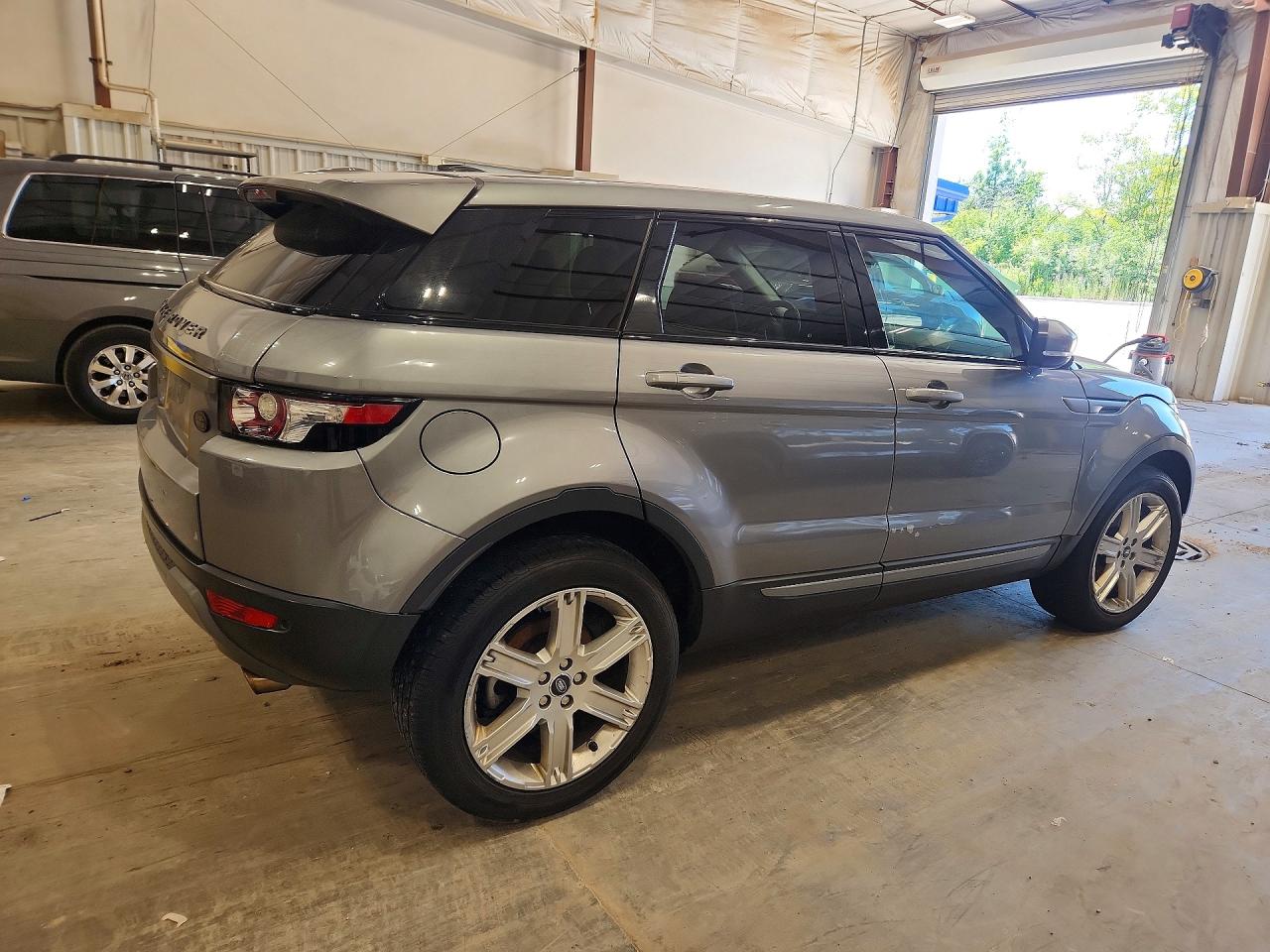 2013 Land Rover Range Rover Evoque Pure Серый vin: SALVN2BG5DH772152