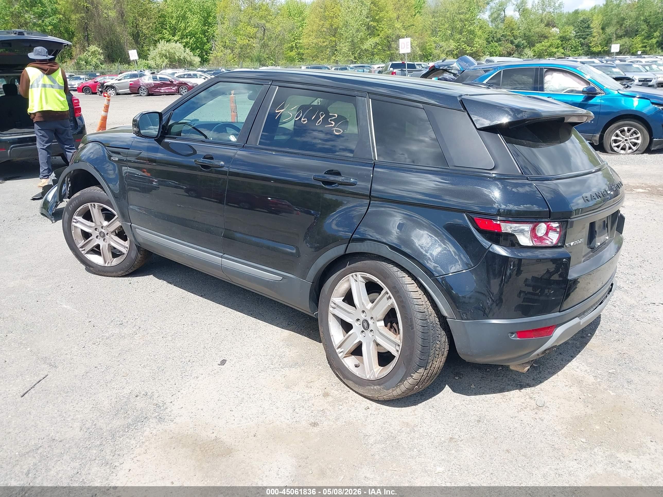 2013 Land Rover Range Rover Evoque Pure Black vin: SALVN2BG5DH836397