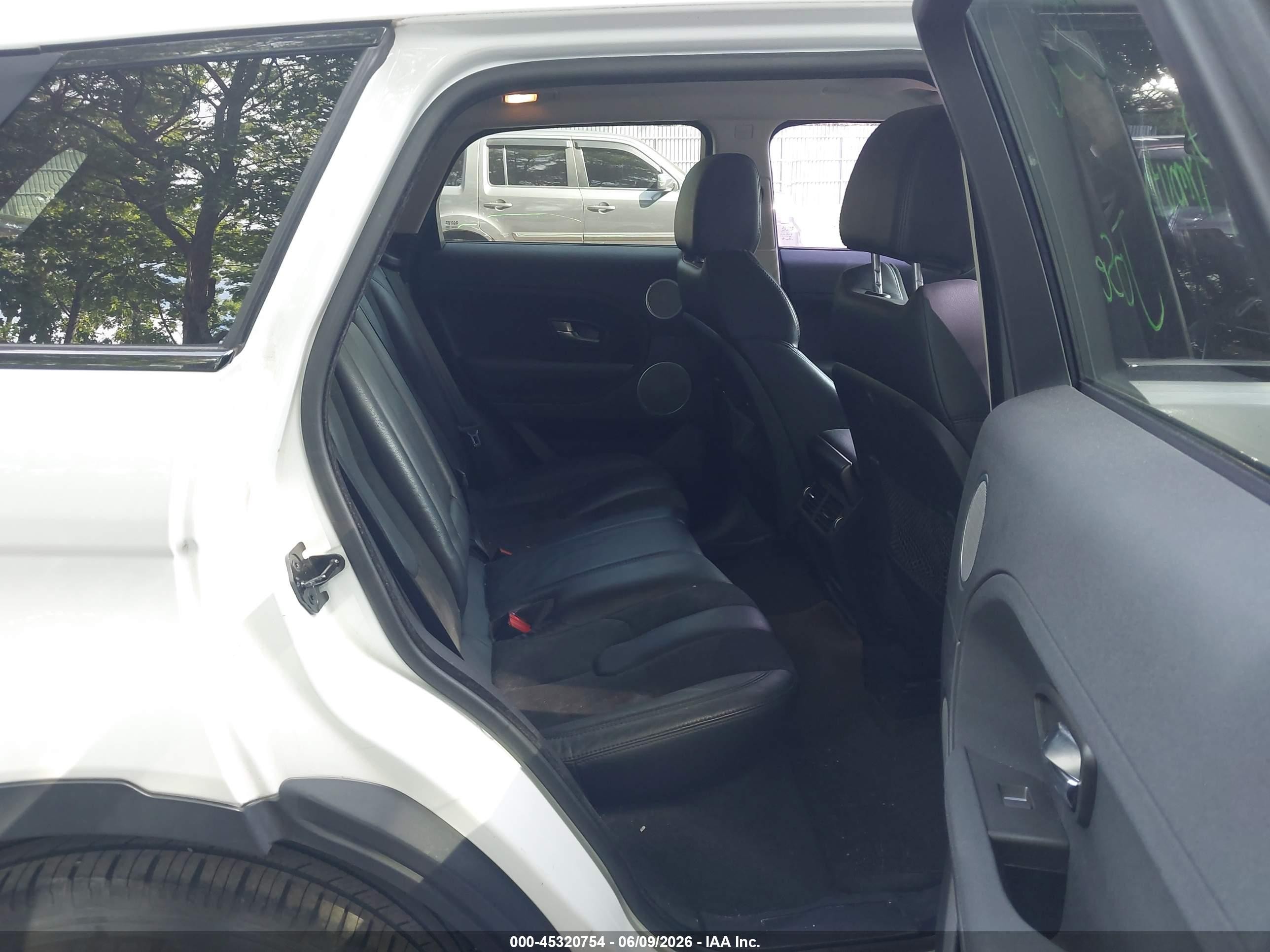2013 Land Rover Range Rover Evoque Pure White vin: SALVN2BG6DH817177