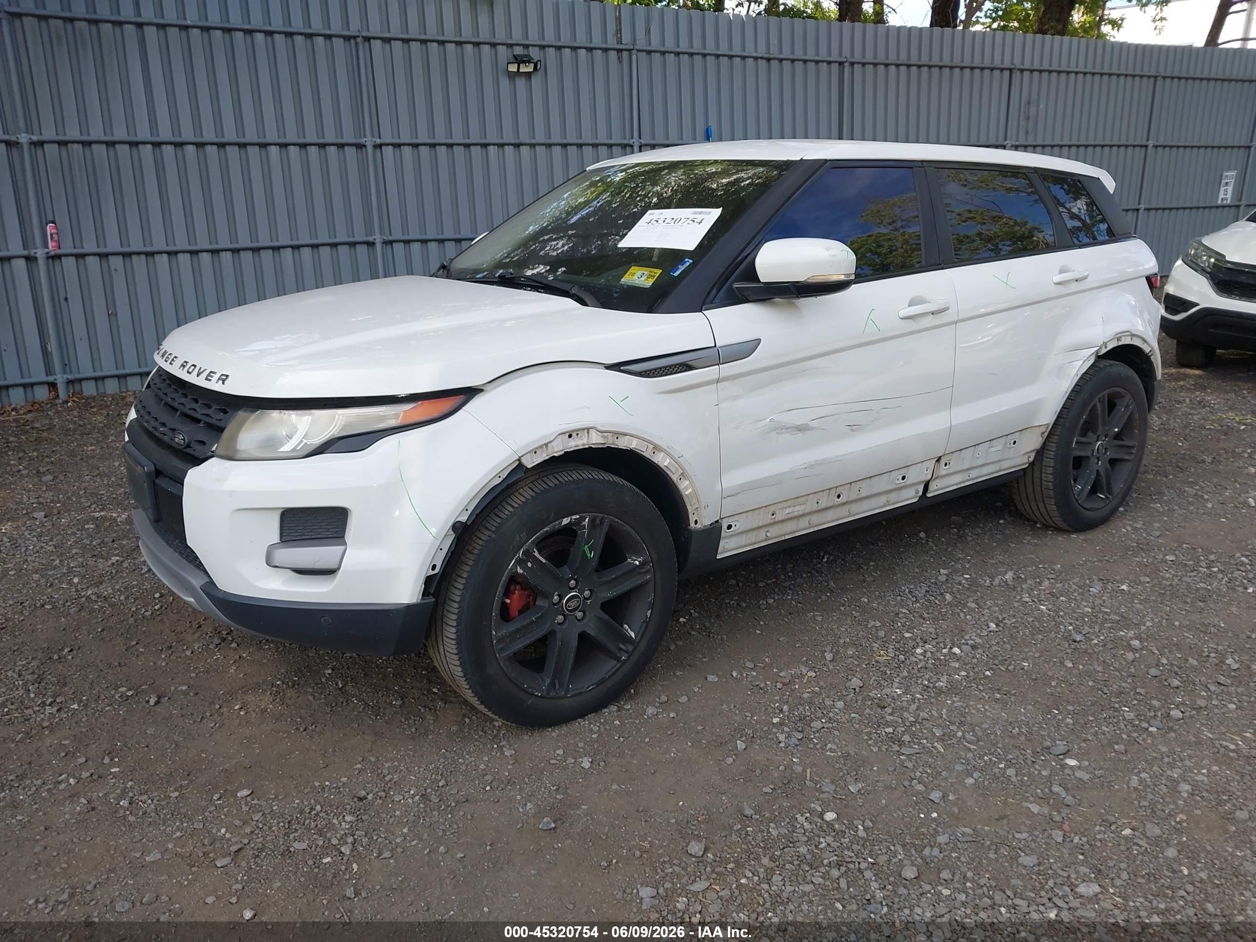 2013 Land Rover Range Rover Evoque Pure White vin: SALVN2BG6DH817177