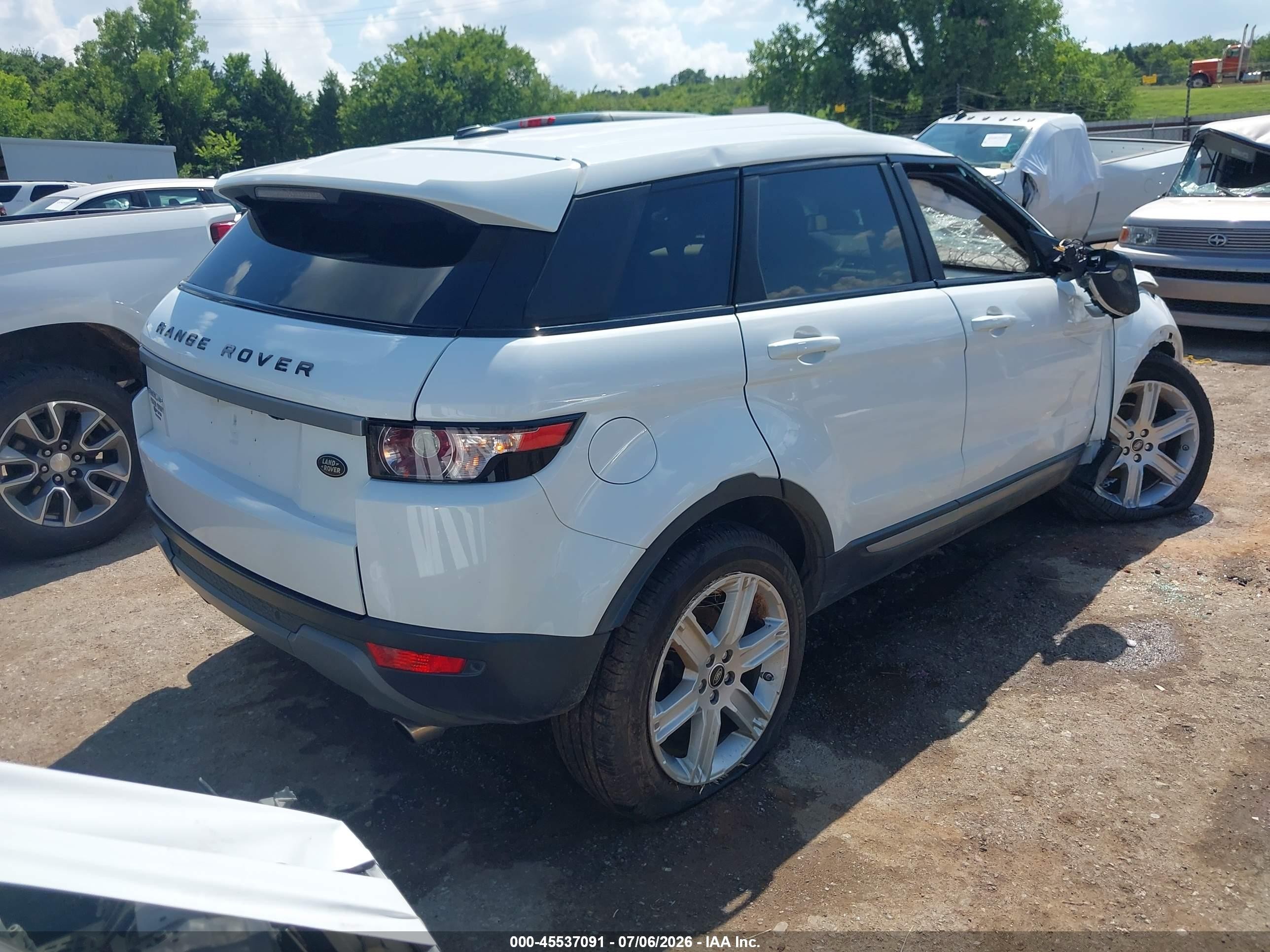 2013 Land Rover Range Rover Evoque Pure White vin: SALVN2BG6DH850017