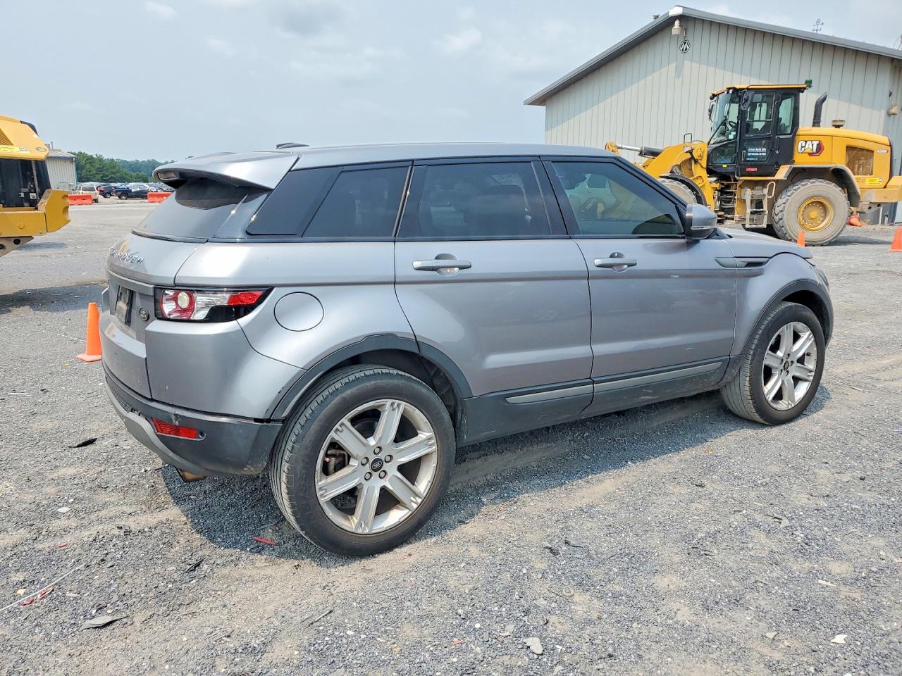 2013 Land Rover Range Rover Evoque Pure Silver vin: SALVN2BG7DH781919