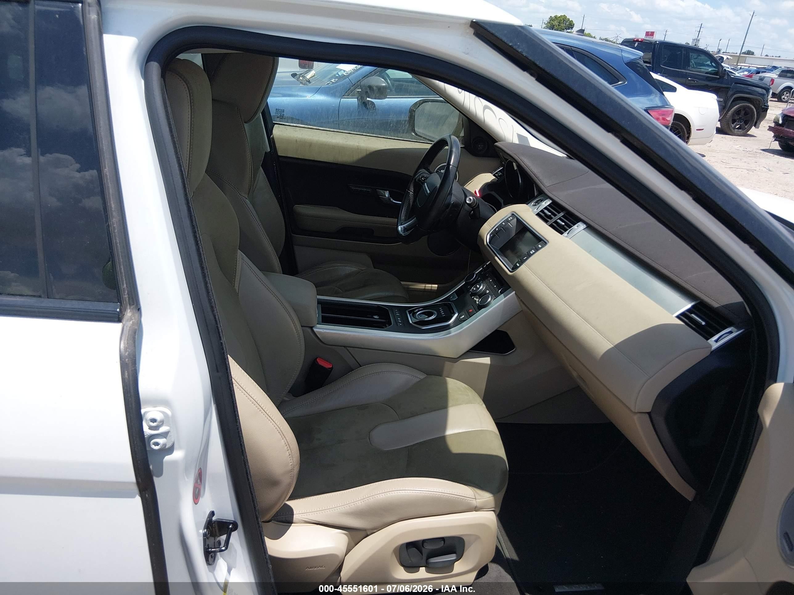 2013 Land Rover Range Rover Evoque Pure White vin: SALVN2BG8DH734561