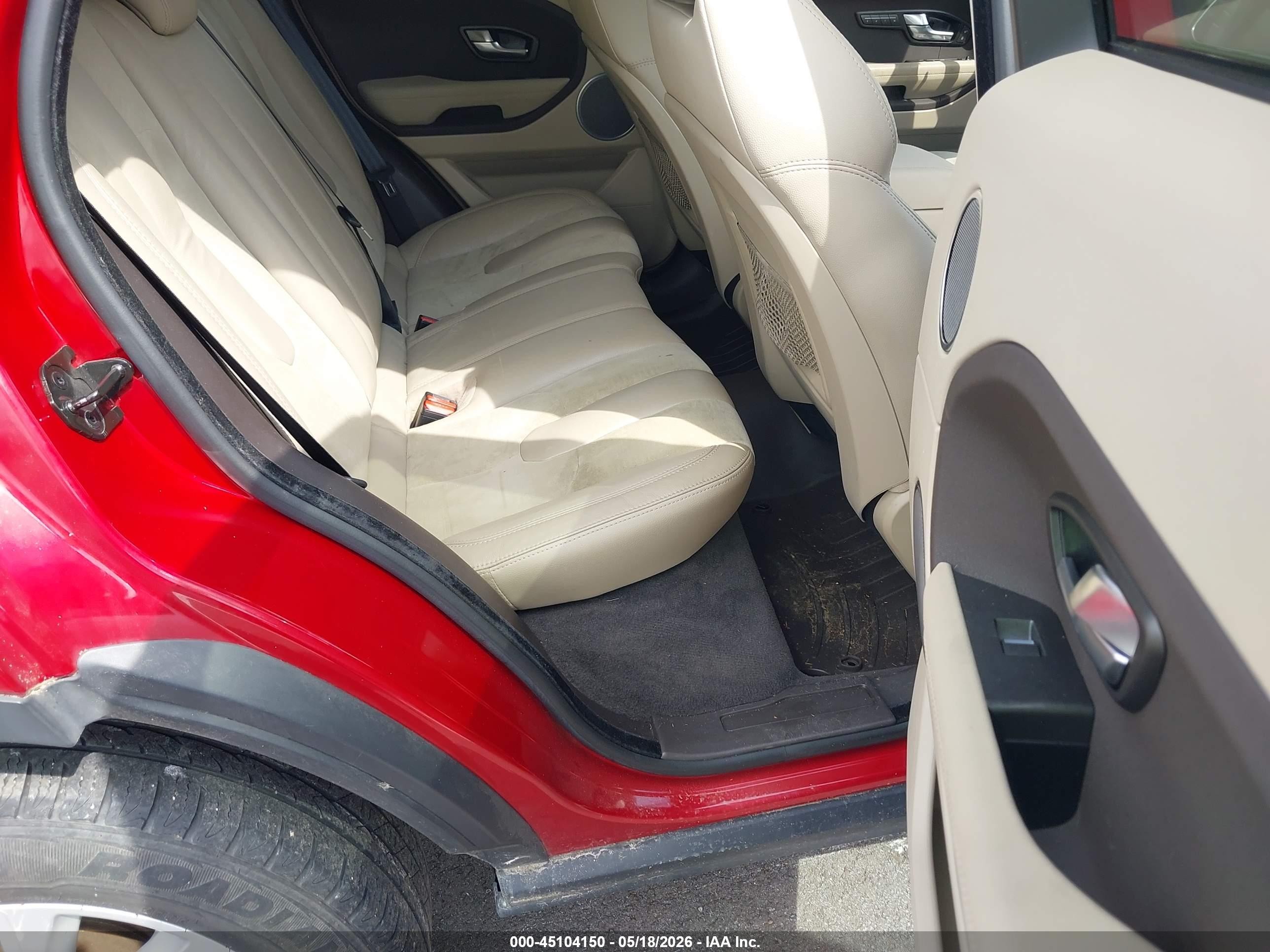 2015 Land Rover Range Rover Evoque Pure Красный vin: SALVN2BG8FH075240