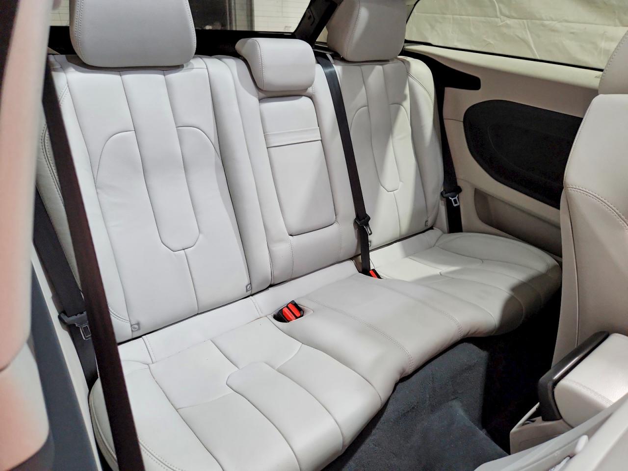 2013 Land Rover Range Rover Evoque Pure Plus Silver vin: SALVP1BG5DH745277