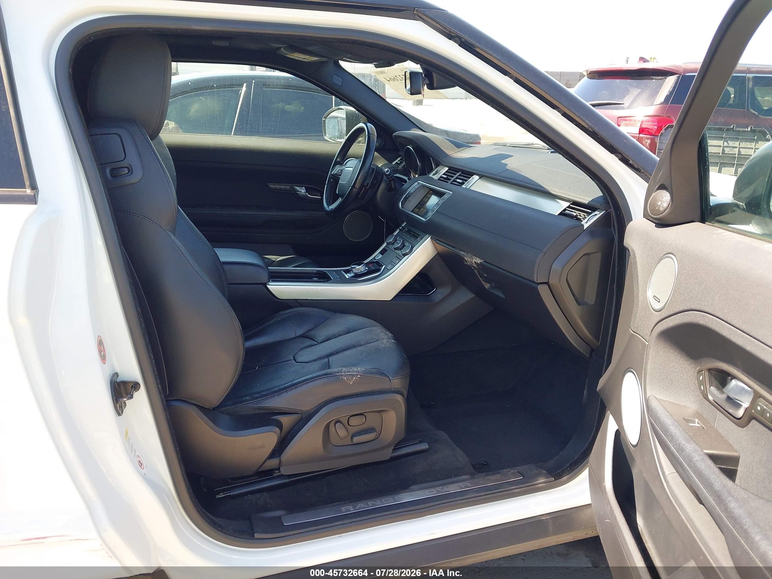 2015 Land Rover Range Rover Evoque Pure Plus Белый vin: SALVP1BG8FH994286