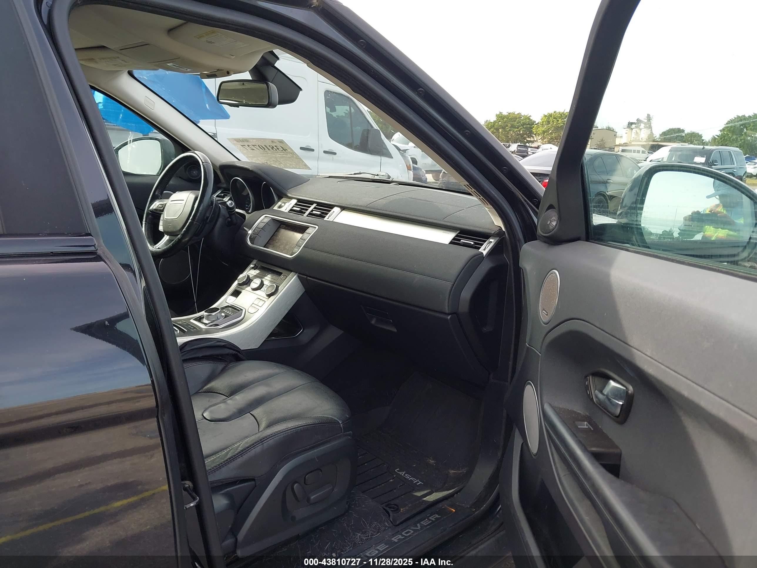 2014 Land Rover Range Rover Evoque Pure Black vin: SALVP2BG0EH862983