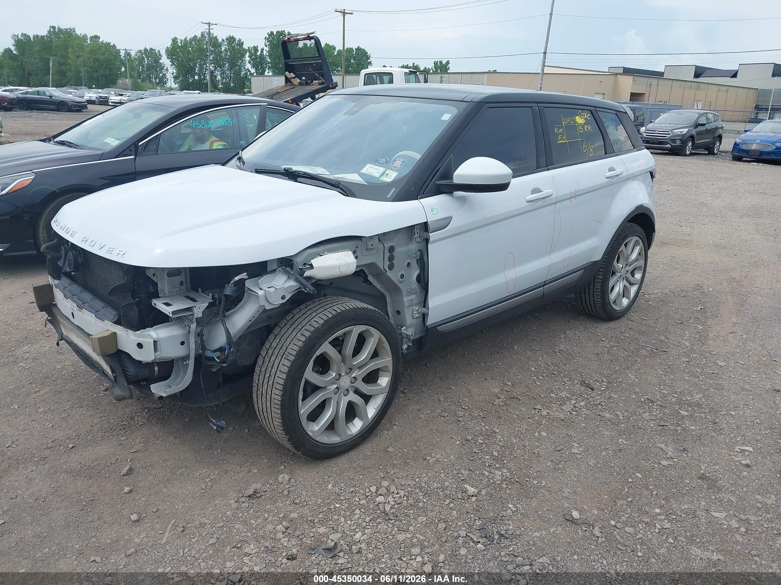 2015 Land Rover Range Rover Evoque Pure White vin: SALVP2BG1FH037309
