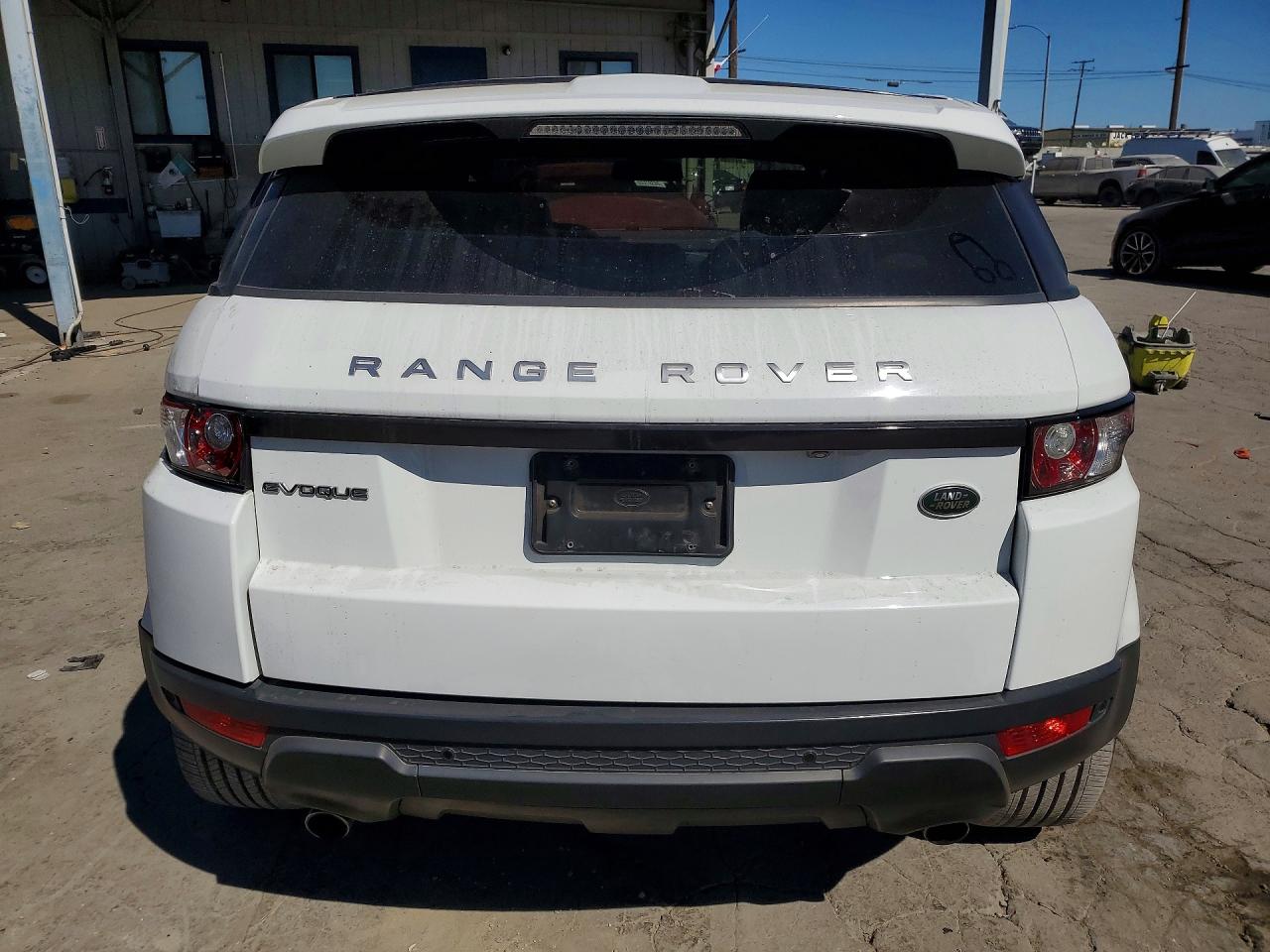 2015 Land Rover Range Rover Evoque Pure Plus White vin: SALVP2BG1FH050464