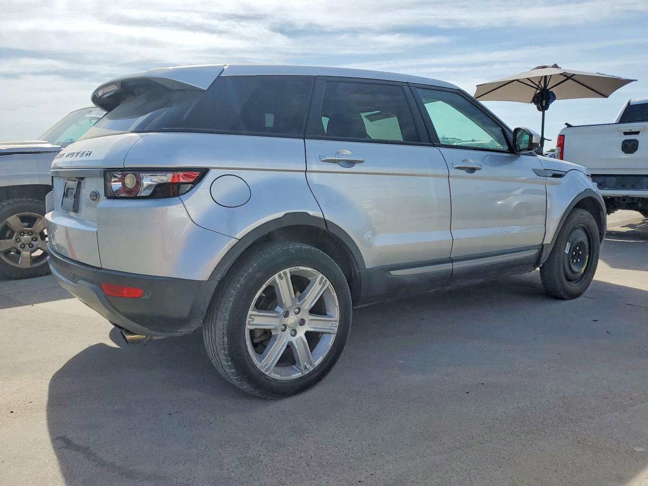 2015 Land Rover Range Rover Evoque Pure Plus Silver vin: SALVP2BG1FH962351