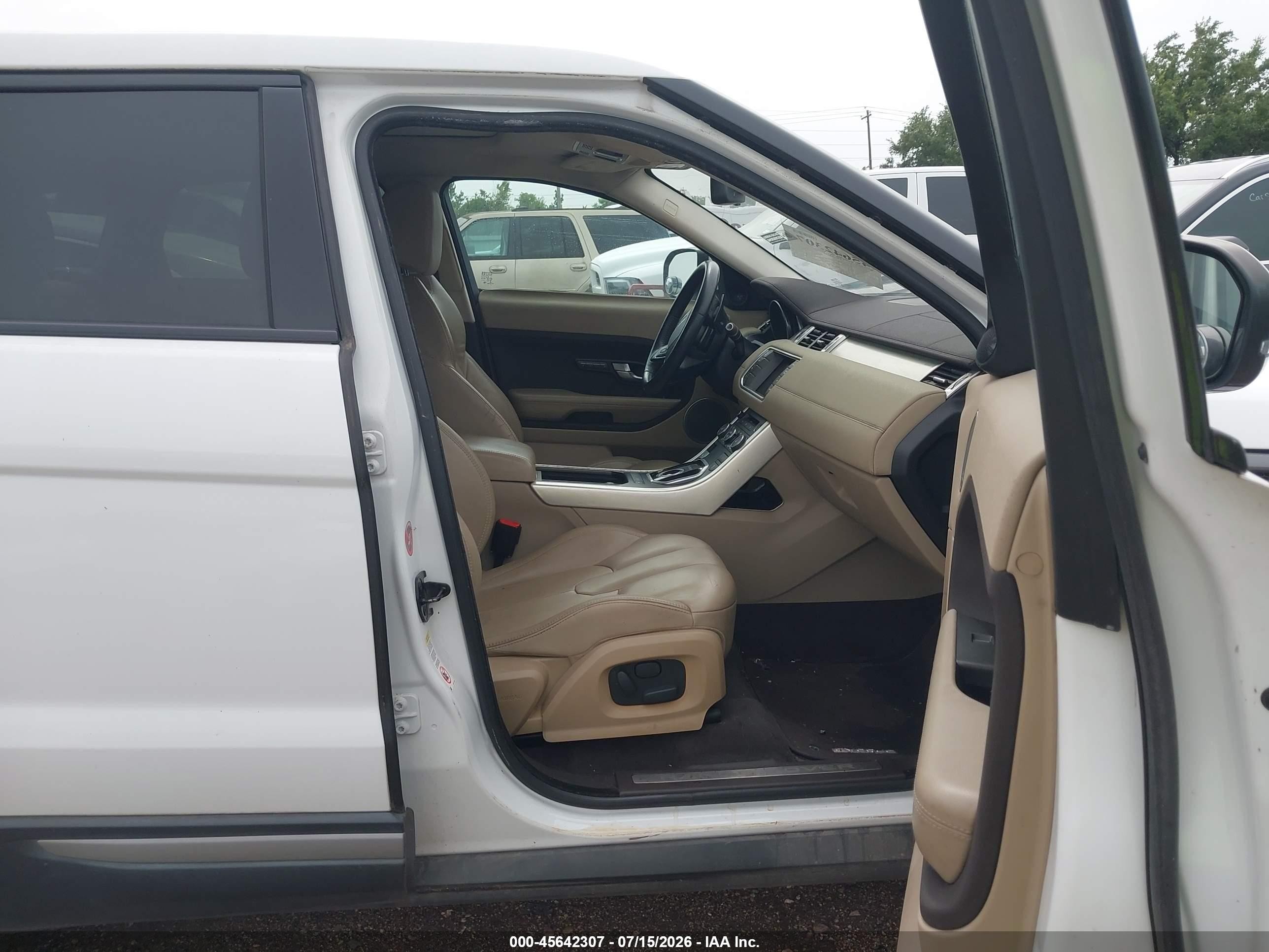 2013 Land Rover Range Rover Evoque Pure White vin: SALVP2BG2DH737823