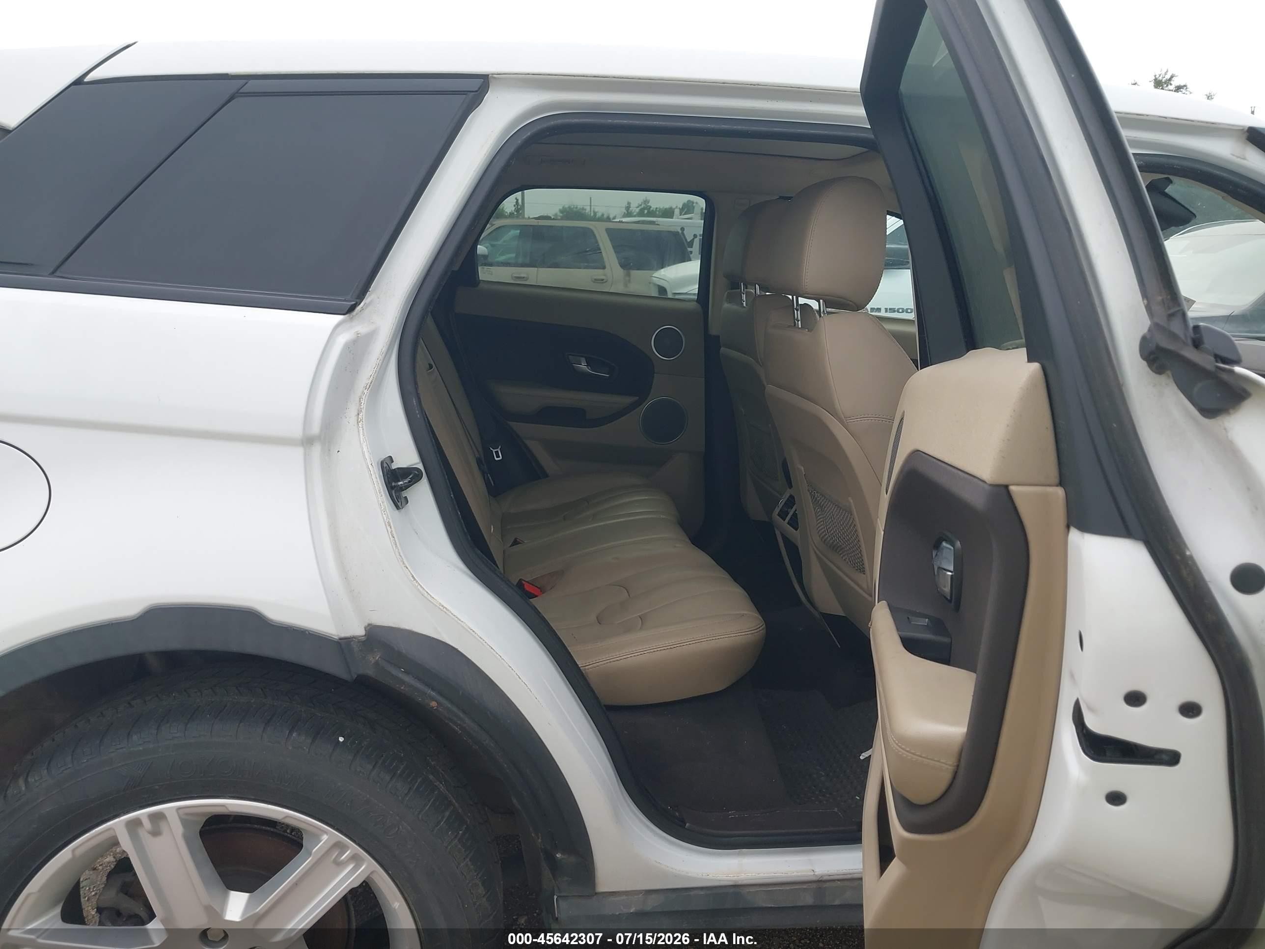 2013 Land Rover Range Rover Evoque Pure White vin: SALVP2BG2DH737823