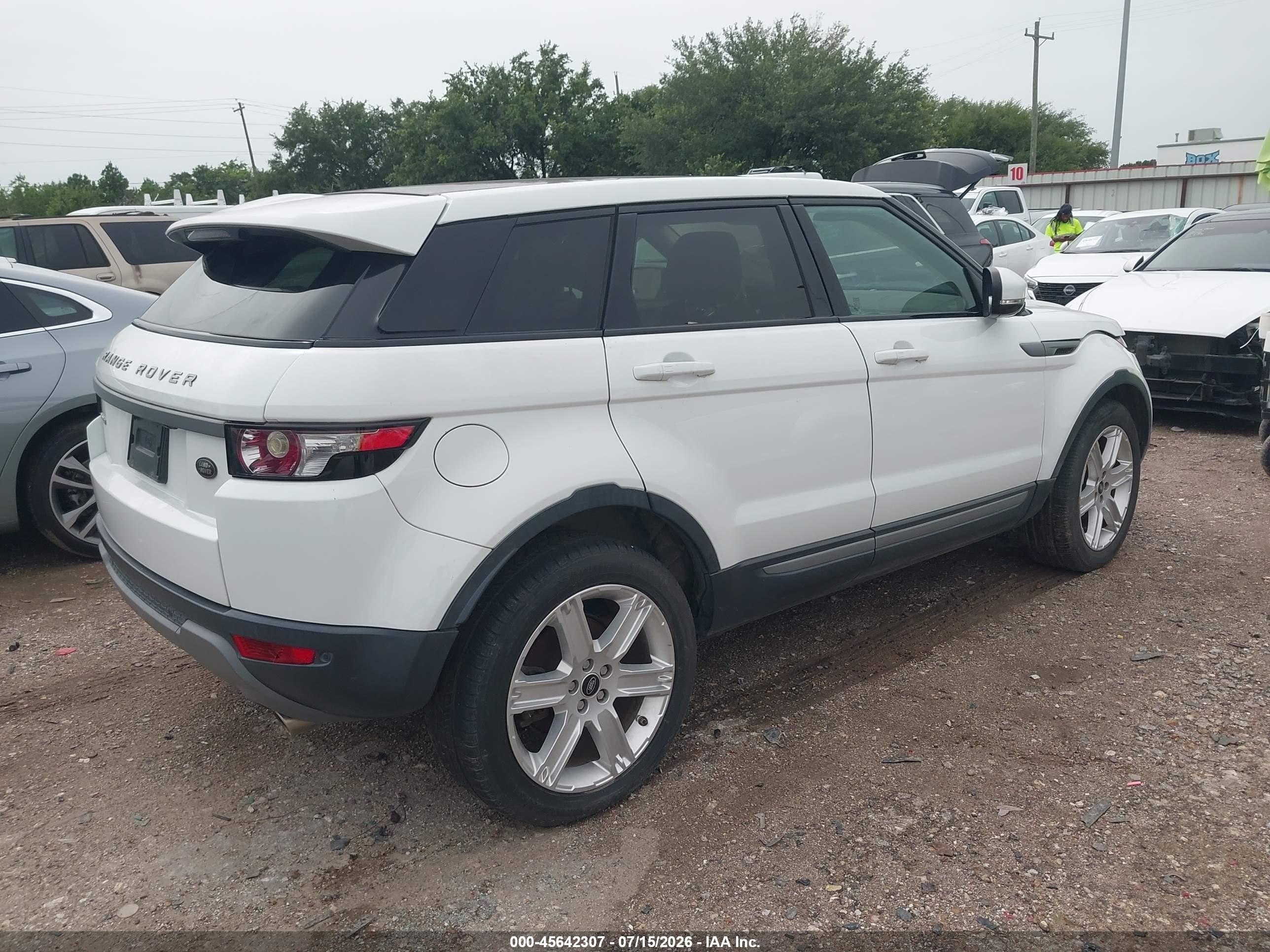 2013 Land Rover Range Rover Evoque Pure White vin: SALVP2BG2DH737823
