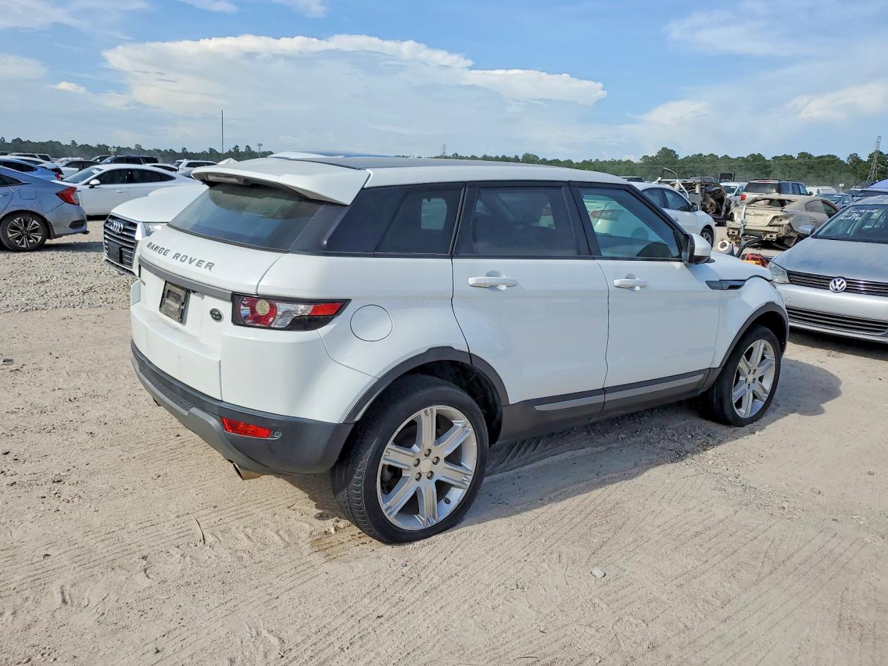 2014 Land Rover Range Rover Evoque Pure Plus White vin: SALVP2BG2EH895368